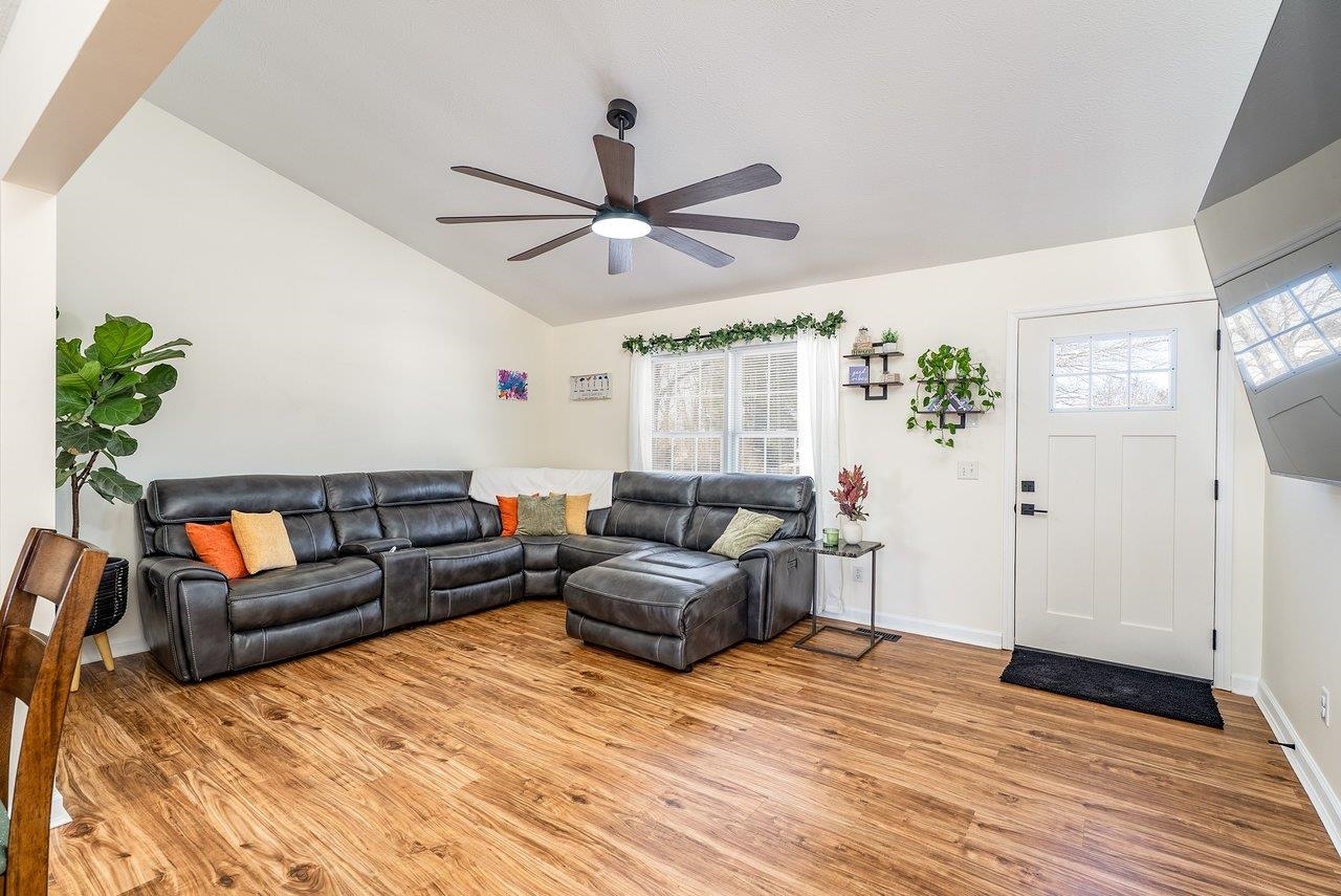 6474 E DONNAGAIL DR, PENN LAIRD, Virginia 22846, 3 Bedrooms Bedrooms, ,2 BathroomsBathrooms,Residential,6474 E DONNAGAIL DR,673109 MLS # 673109