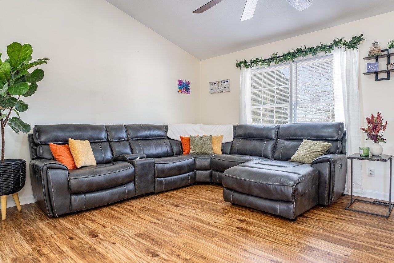 6474 E DONNAGAIL DR, PENN LAIRD, Virginia 22846, 3 Bedrooms Bedrooms, ,2 BathroomsBathrooms,Residential,6474 E DONNAGAIL DR,673109 MLS # 673109