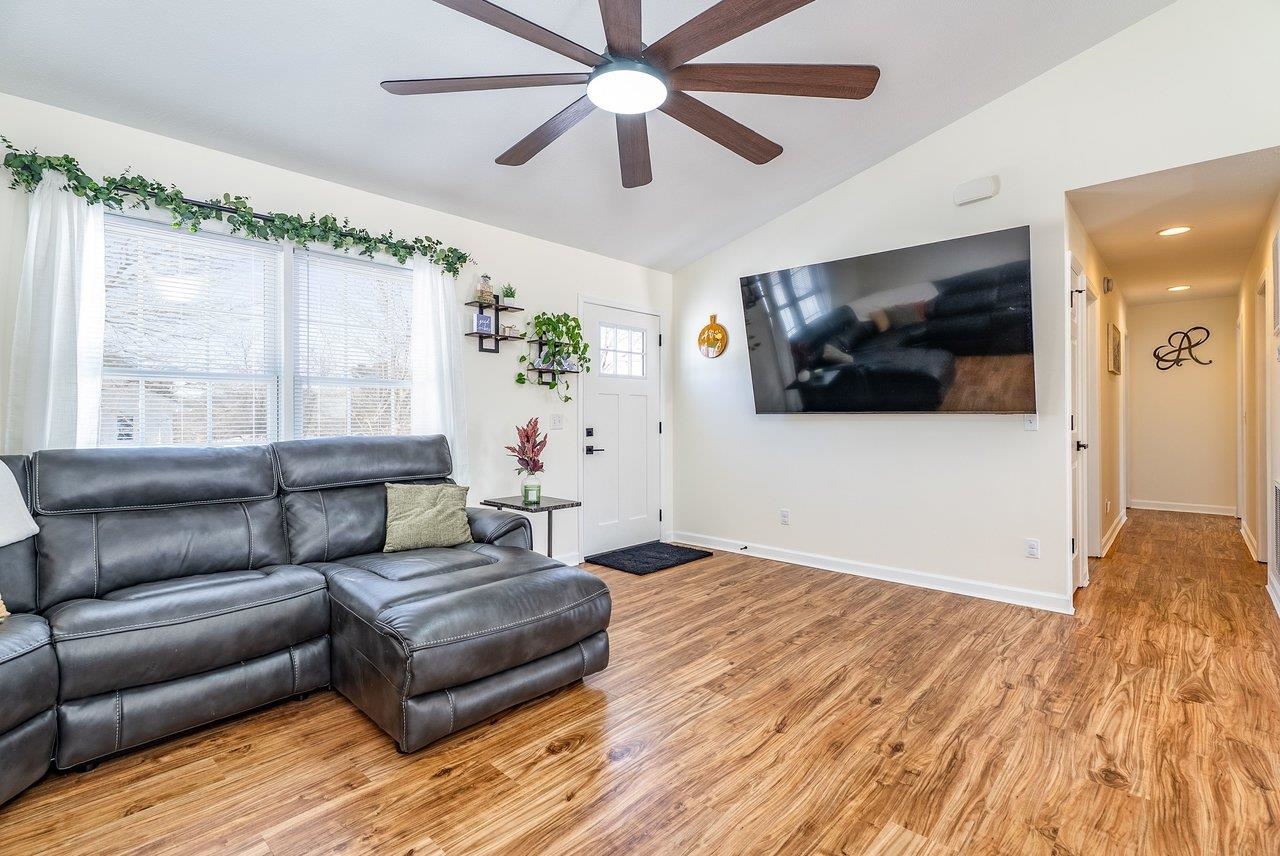 6474 E DONNAGAIL DR, PENN LAIRD, Virginia 22846, 3 Bedrooms Bedrooms, ,2 BathroomsBathrooms,Residential,6474 E DONNAGAIL DR,673109 MLS # 673109