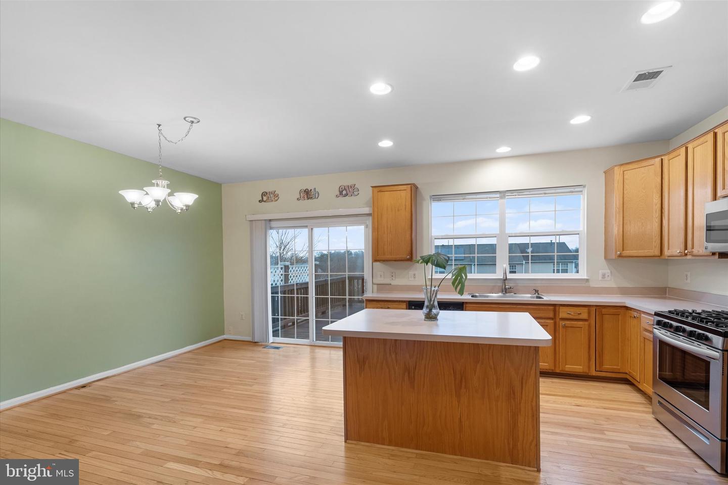 9222 ACER LN, MANASSAS, Virginia 20110, 3 Bedrooms Bedrooms, ,2 BathroomsBathrooms,Residential,For sale,9222 ACER LN,VAMN2009886 MLS # VAMN2009886