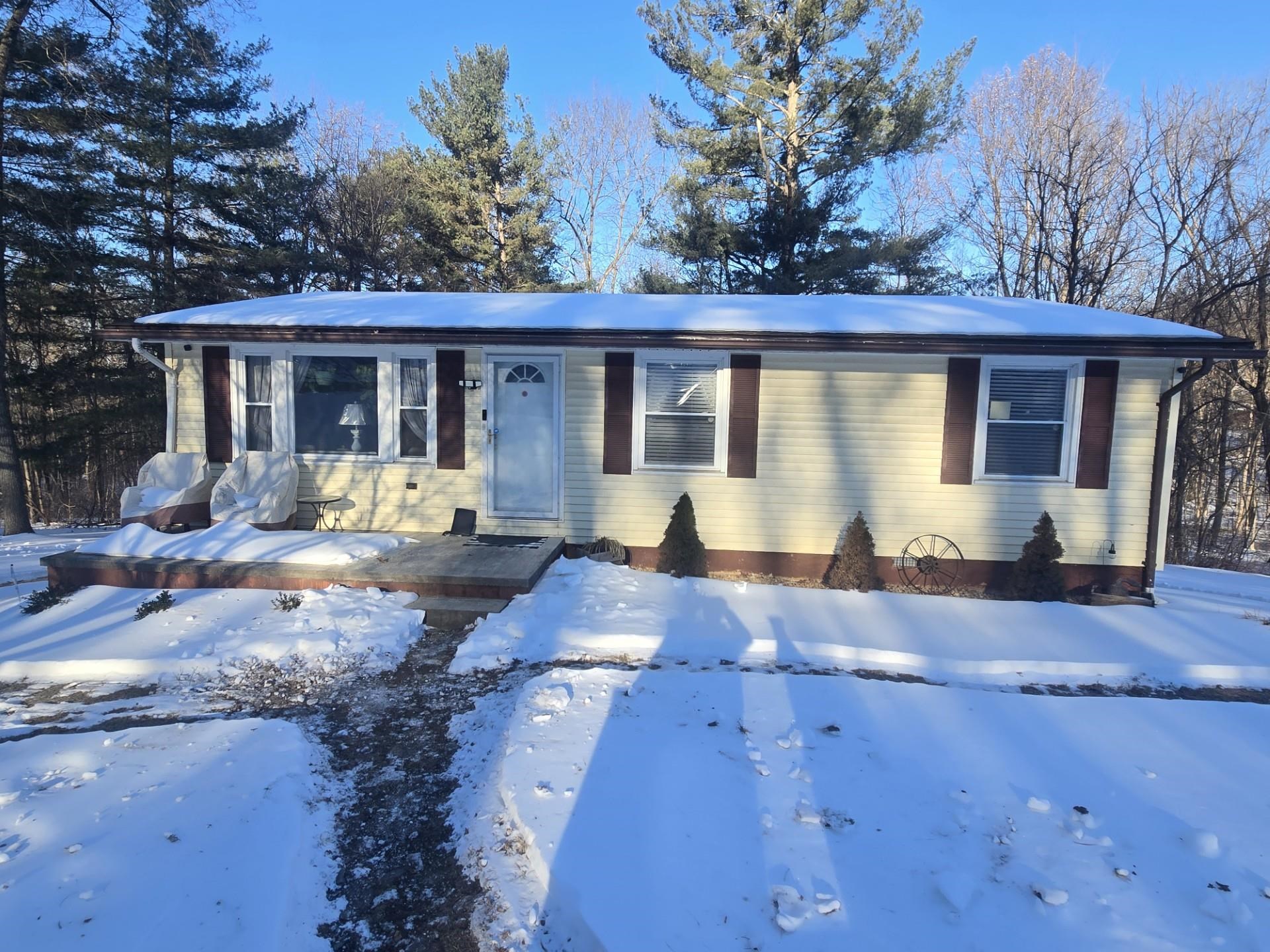 8955 KOONTZ CORNER RD, ROCKINGHAM, Virginia 22802, 3 Bedrooms Bedrooms, ,1 BathroomBathrooms,Residential,8955 KOONTZ CORNER RD,673117 MLS # 673117