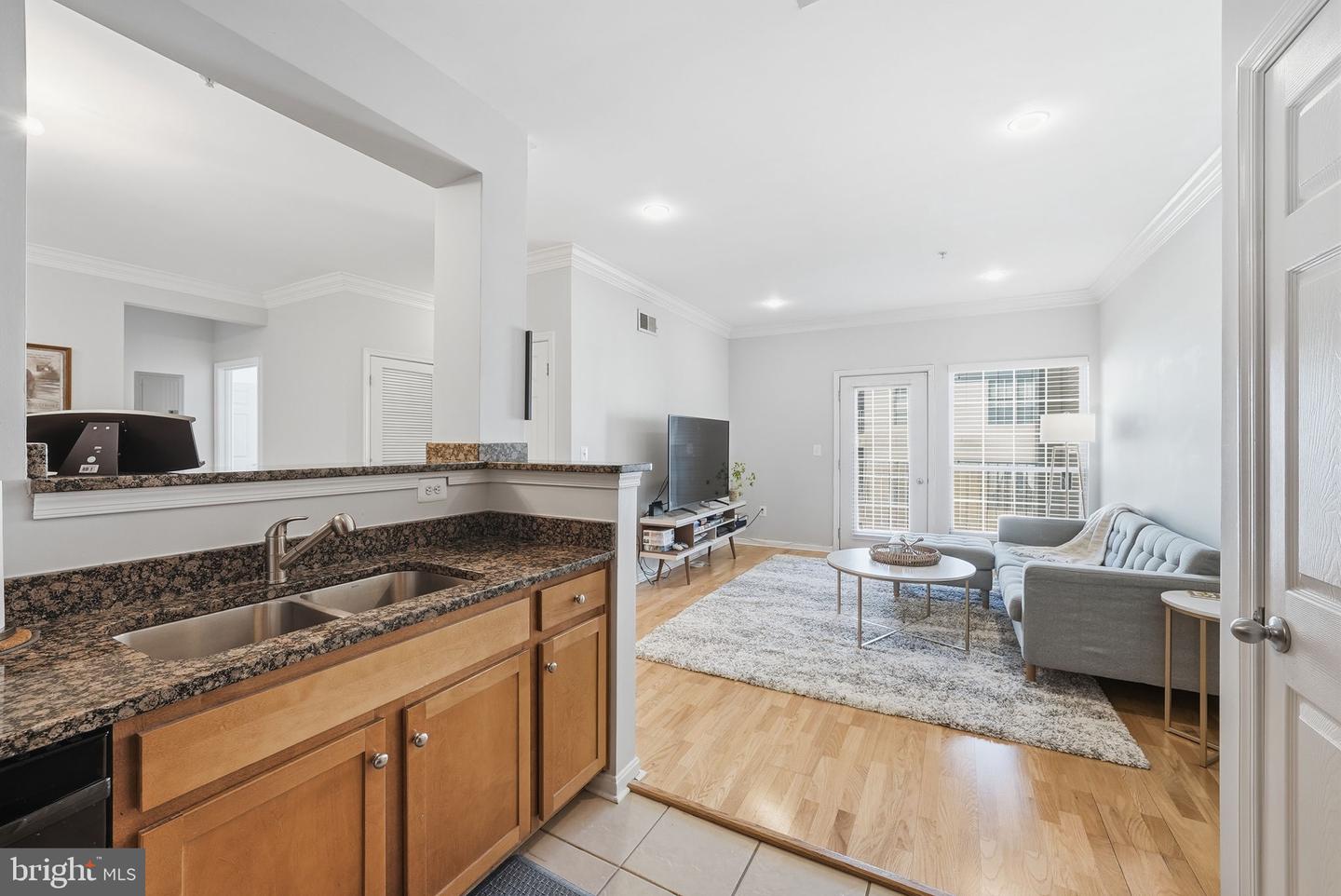 4852 EISENHOWER AVE #337, ALEXANDRIA, Virginia 22304, 2 Bedrooms Bedrooms, ,1 BathroomBathrooms,Residential,For sale,4852 EISENHOWER AVE #337,VAAX2053270 MLS # VAAX2053270