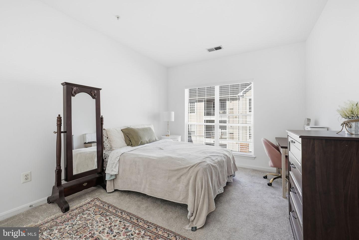 4852 EISENHOWER AVE #337, ALEXANDRIA, Virginia 22304, 2 Bedrooms Bedrooms, ,1 BathroomBathrooms,Residential,For sale,4852 EISENHOWER AVE #337,VAAX2053270 MLS # VAAX2053270