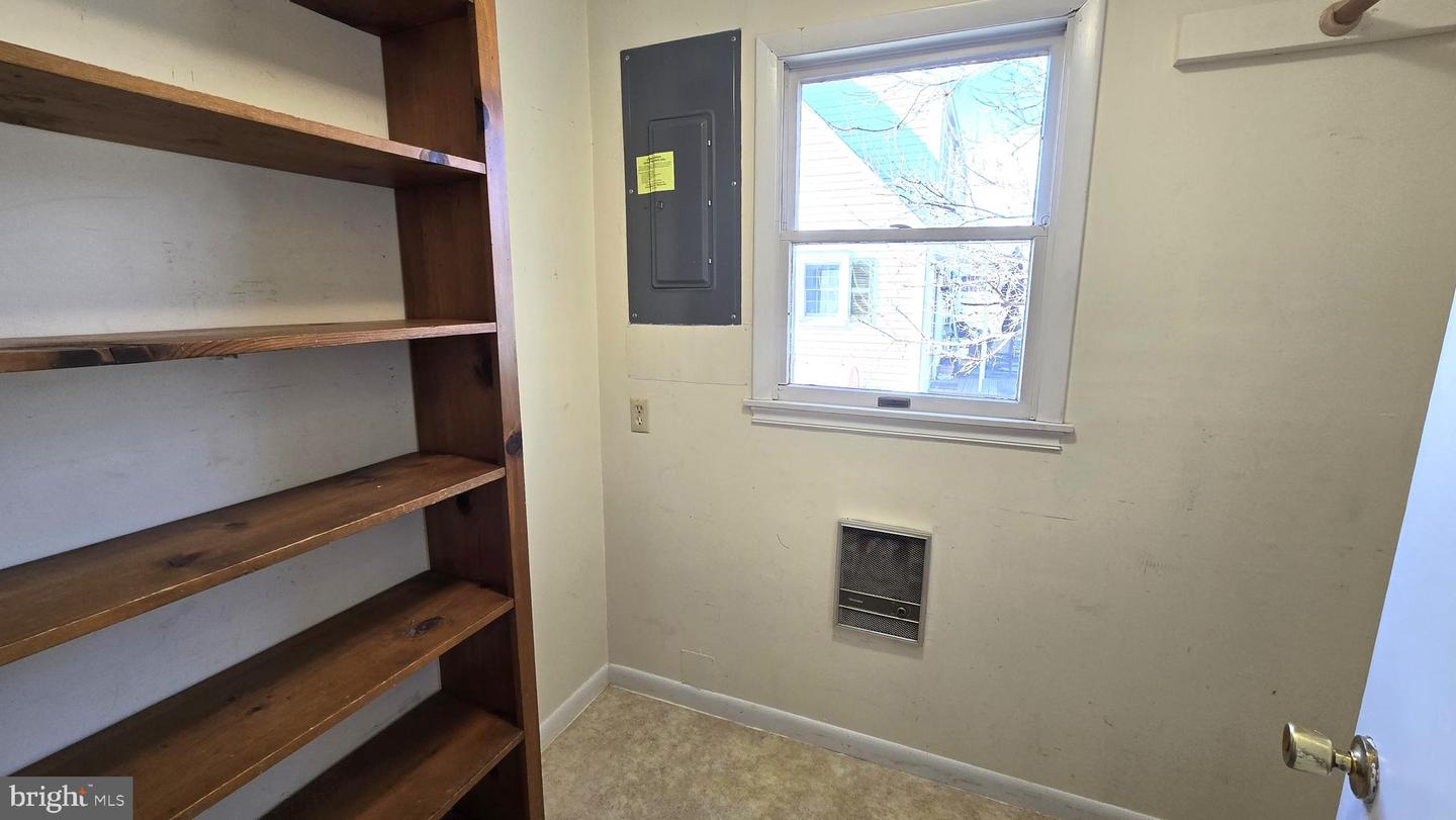 712 FREDERICK AVE, WINCHESTER, Virginia 22601, 3 Bedrooms Bedrooms, ,2 BathroomsBathrooms,Residential,For sale,712 FREDERICK AVE,VAWI2009832 MLS # VAWI2009832