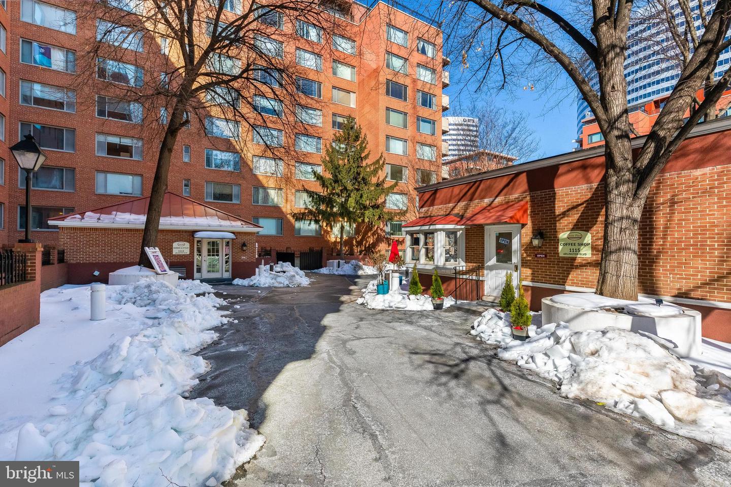 1121 ARLINGTON BLVD #110, ARLINGTON, Virginia 22209, ,1 BathroomBathrooms,Residential,For sale,1121 ARLINGTON BLVD #110,VAAR2068112 MLS # VAAR2068112 1121 ARLINGTON BLVD #110, ARLINGTON, Virginia 22209, ,1 BathroomBathrooms,Residential,For sale,1121 ARLINGTON BLVD #110,VAAR2068112 MLS # VAAR2068112