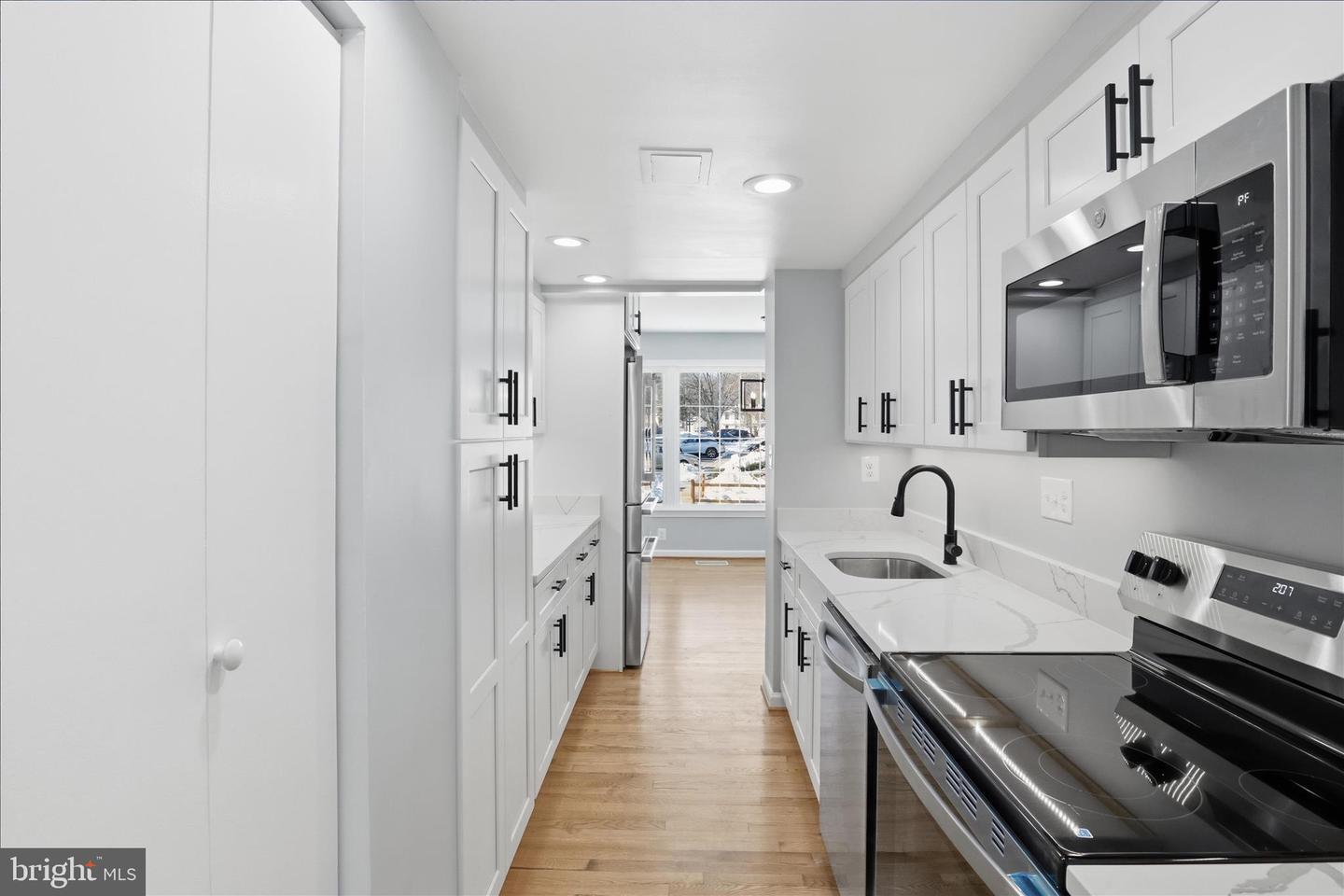 6027 BONNIE BERN CT, BURKE, Virginia 22015, 3 Bedrooms Bedrooms, ,3 BathroomsBathrooms,Residential,For sale,6027 BONNIE BERN CT,VAFX2287944 MLS # VAFX2287944