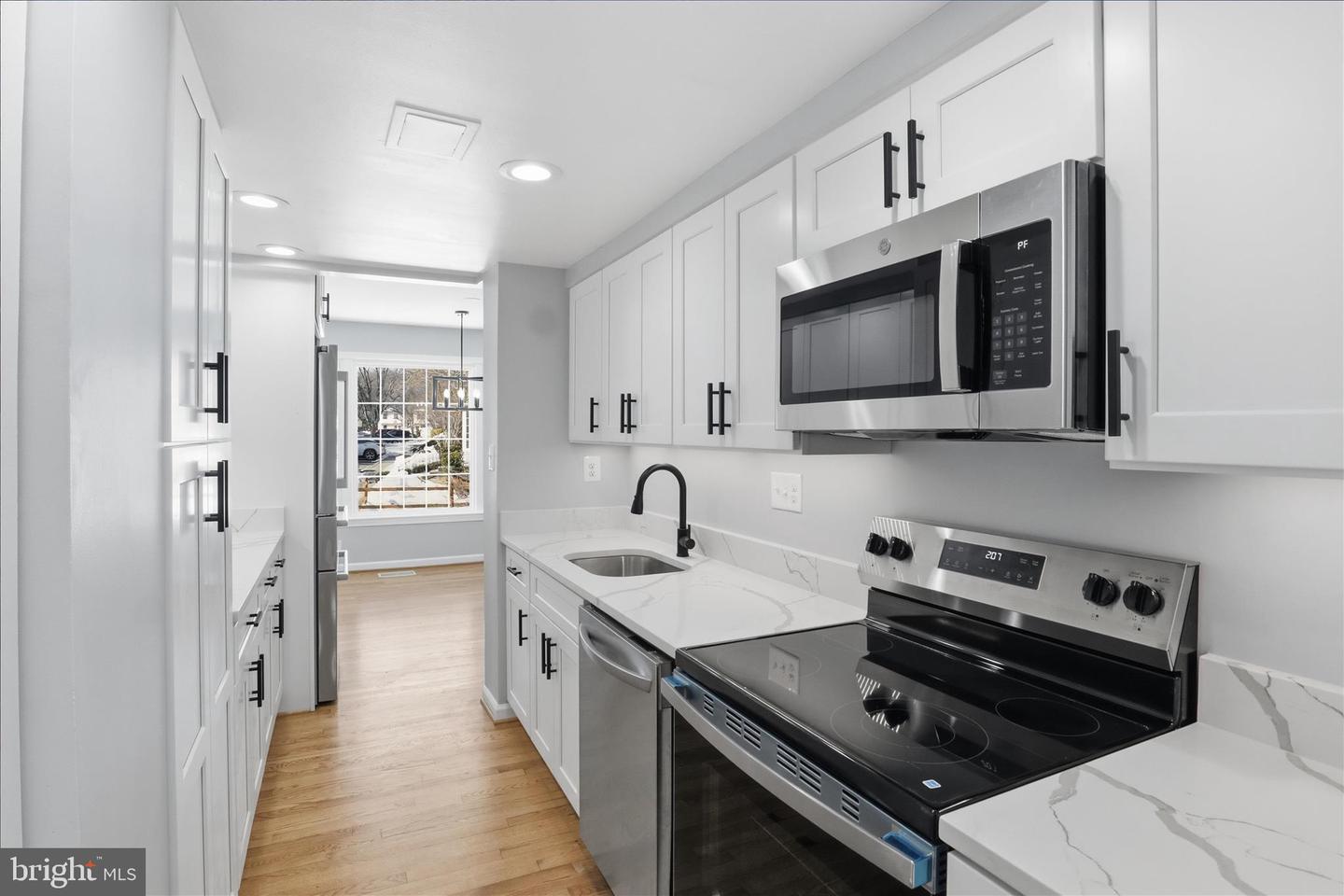 6027 BONNIE BERN CT, BURKE, Virginia 22015, 3 Bedrooms Bedrooms, ,3 BathroomsBathrooms,Residential,For sale,6027 BONNIE BERN CT,VAFX2287944 MLS # VAFX2287944