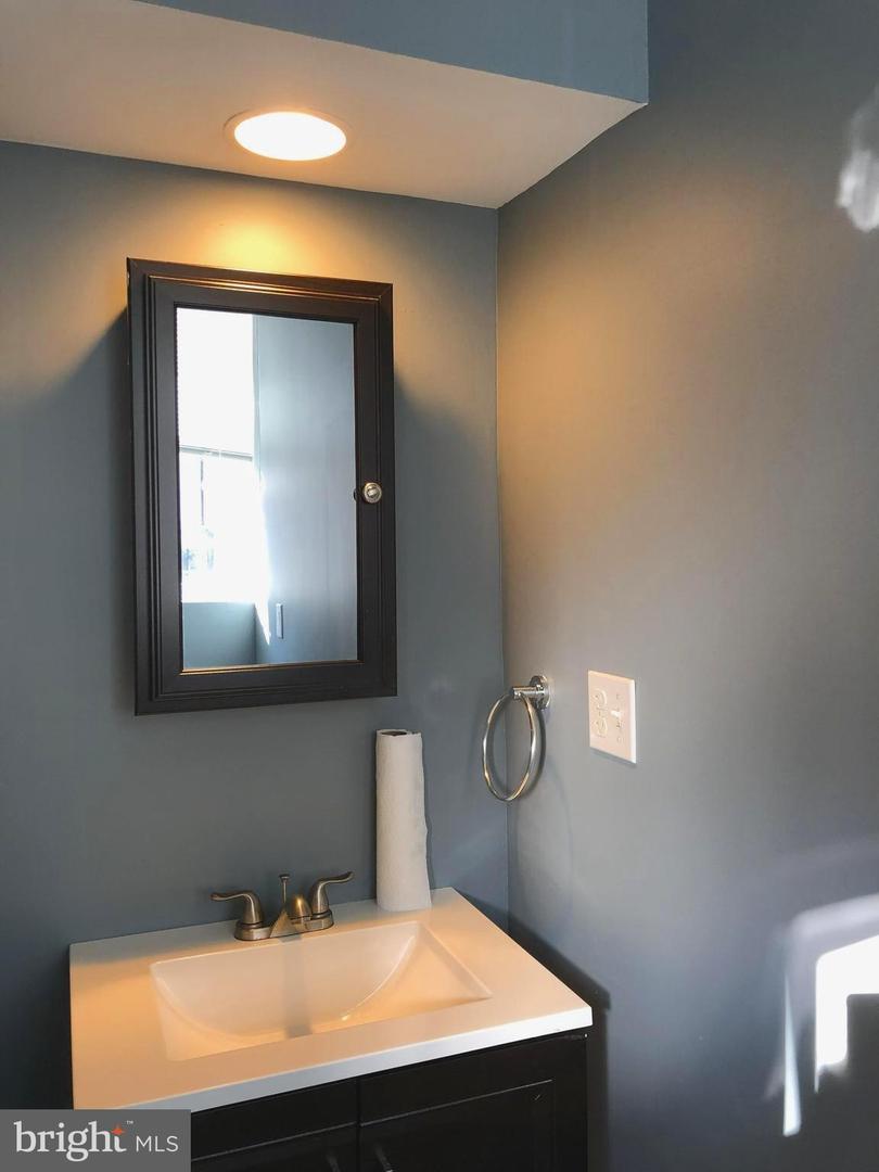 640 COLUMBIA RD NW, WASHINGTON, District Of Columbia 20001, 1 Room Rooms,1 BathroomBathrooms,Residential,For sale,640 COLUMBIA RD NW,DCDC2244146 MLS # DCDC2244146