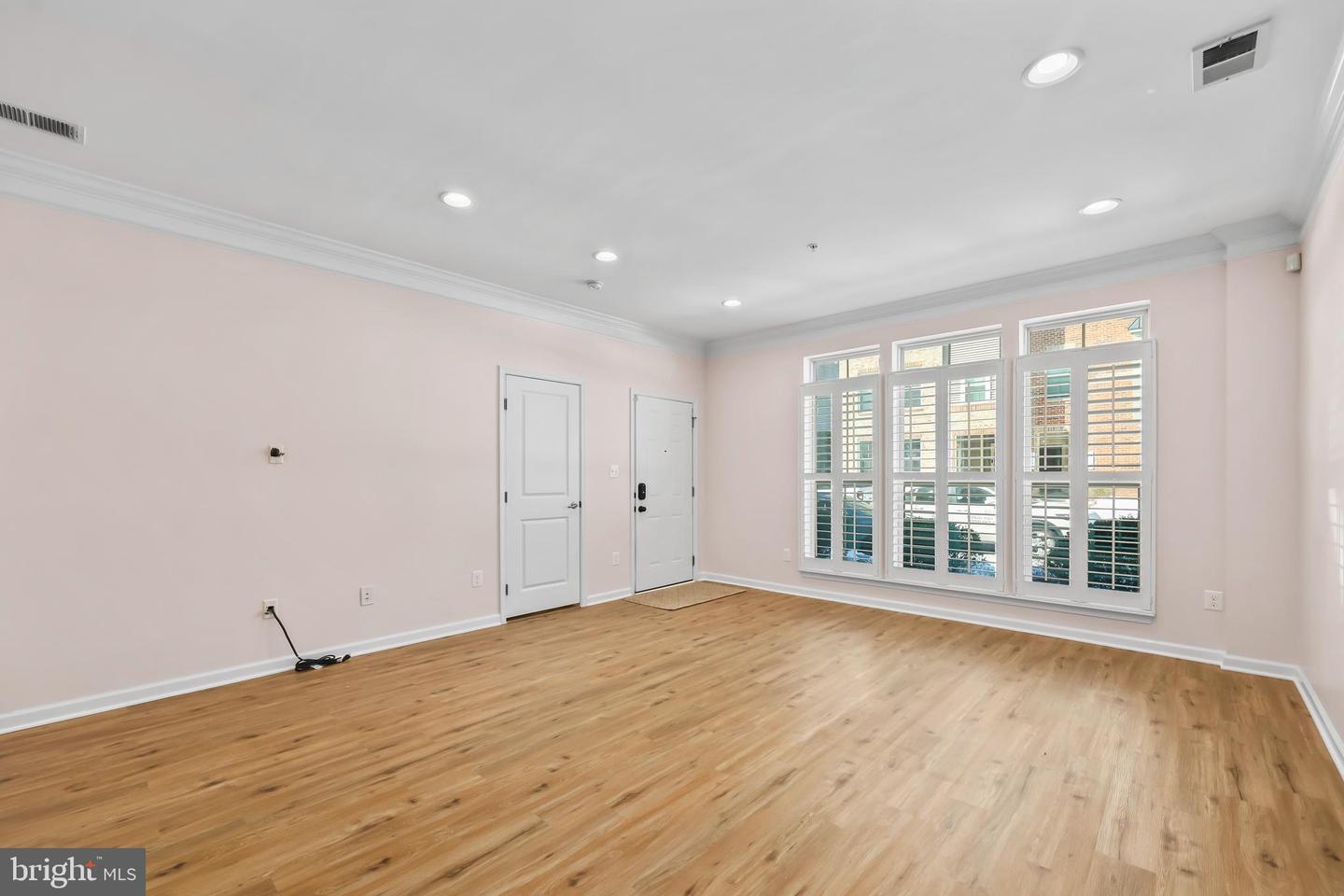 25292 GRAY POPLAR TER, ALDIE, Virginia 20105, 3 Bedrooms Bedrooms, ,2 BathroomsBathrooms,Residential,For sale,25292 GRAY POPLAR TER,VALO2115118 MLS # VALO2115118