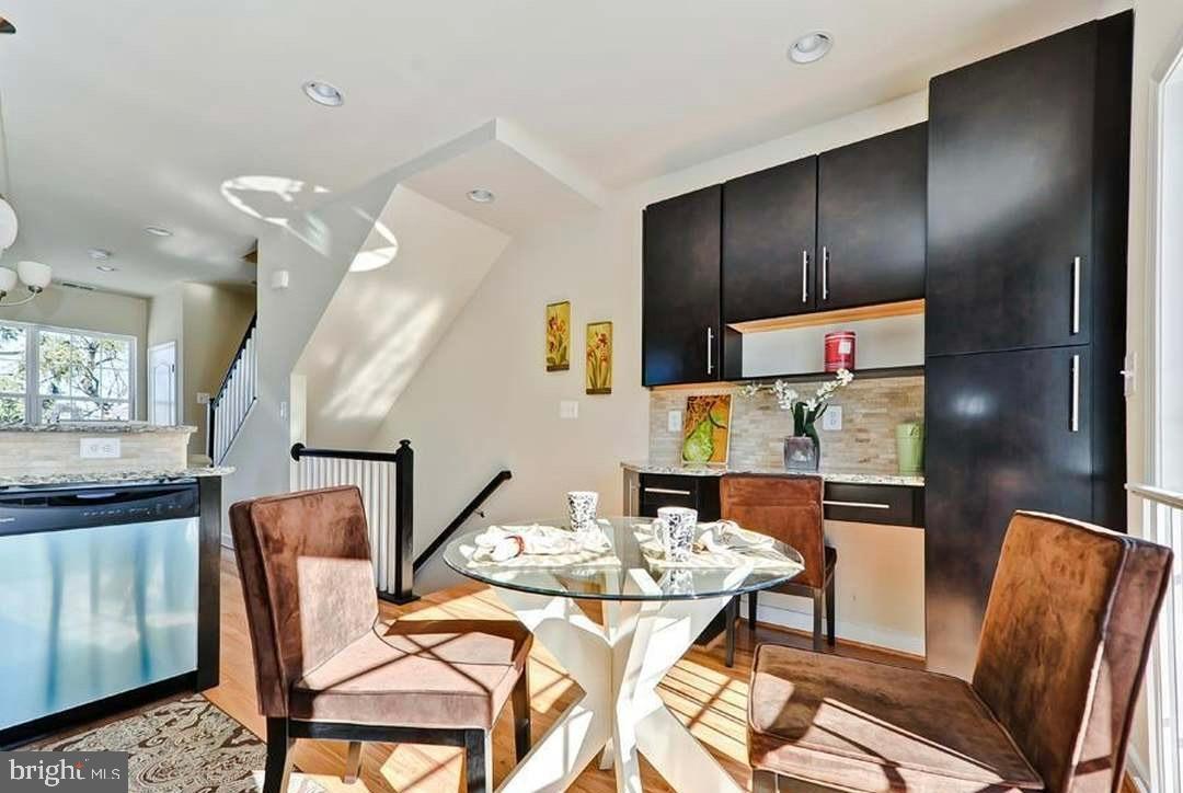 1406 22ND ST SE #F, WASHINGTON, District Of Columbia 20020, 3 Bedrooms Bedrooms, 11 Rooms Rooms,2 BathroomsBathrooms,Residential,For sale,1406 22ND ST SE #F,DCDC2244914 MLS # DCDC2244914