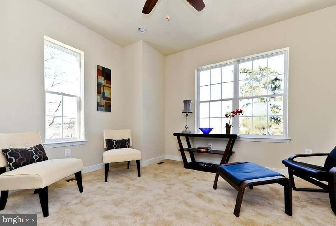 1406 22ND ST SE #F, WASHINGTON, District Of Columbia 20020, 3 Bedrooms Bedrooms, 11 Rooms Rooms,2 BathroomsBathrooms,Residential,For sale,1406 22ND ST SE #F,DCDC2244914 MLS # DCDC2244914