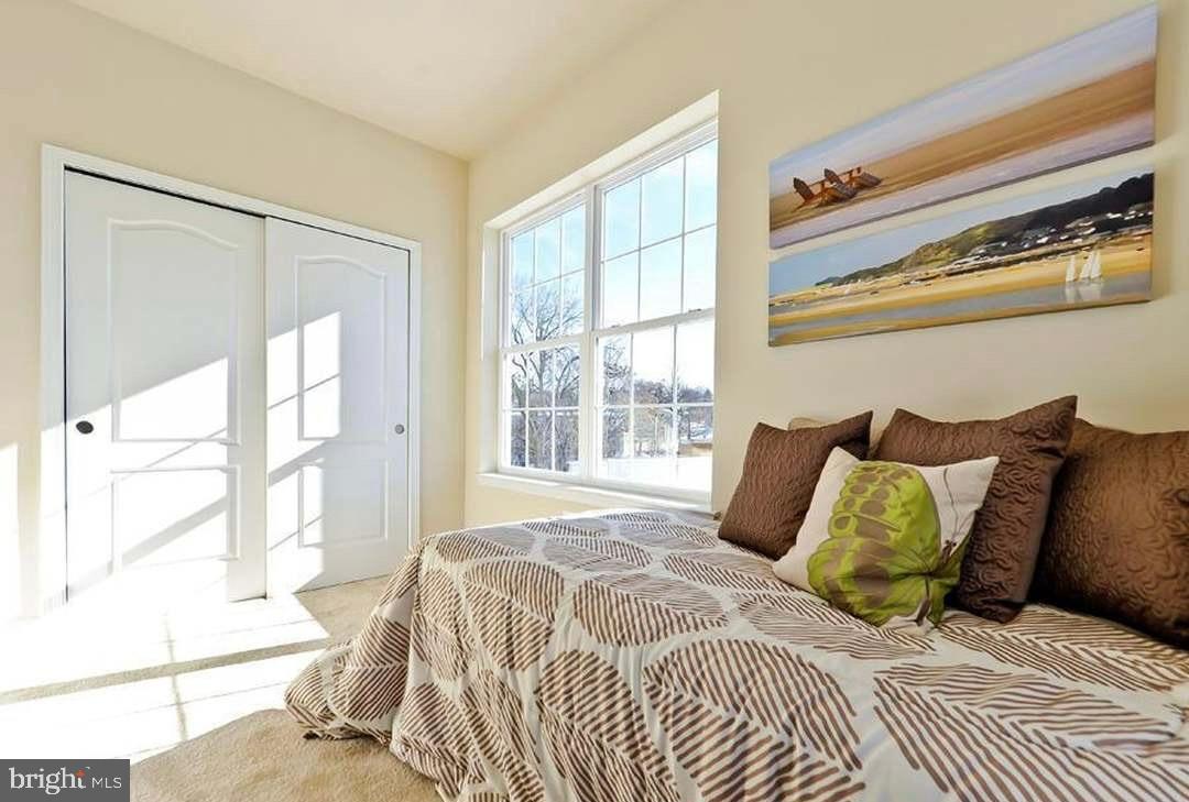 1406 22ND ST SE #F, WASHINGTON, District Of Columbia 20020, 3 Bedrooms Bedrooms, 11 Rooms Rooms,2 BathroomsBathrooms,Residential,For sale,1406 22ND ST SE #F,DCDC2244914 MLS # DCDC2244914