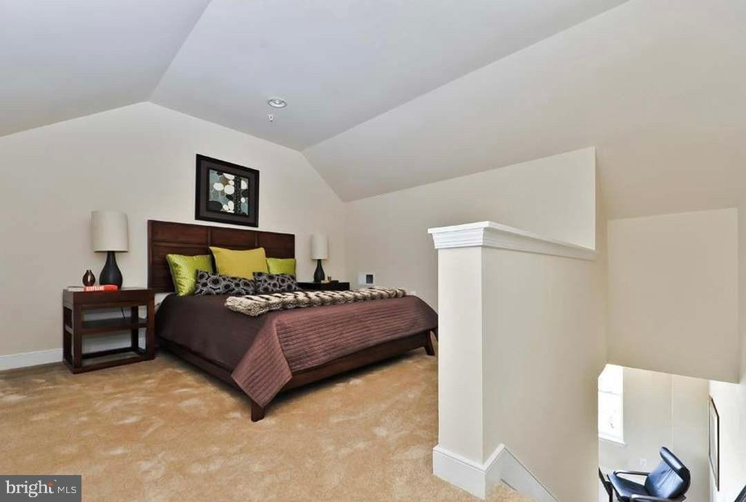 1406 22ND ST SE #F, WASHINGTON, District Of Columbia 20020, 3 Bedrooms Bedrooms, 11 Rooms Rooms,2 BathroomsBathrooms,Residential,For sale,1406 22ND ST SE #F,DCDC2244914 MLS # DCDC2244914