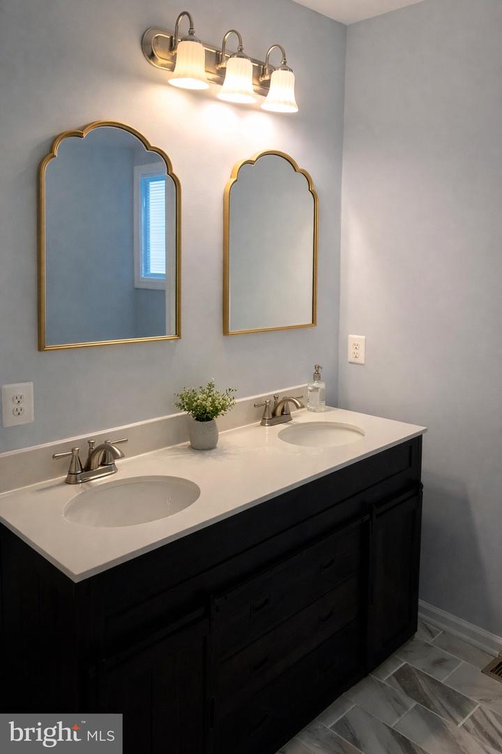 170 FOREST RD, FRONT ROYAL, Virginia 22630, 3 Bedrooms Bedrooms, ,2 BathroomsBathrooms,Residential,For sale,170 FOREST RD,VAWR2013334 MLS # VAWR2013334