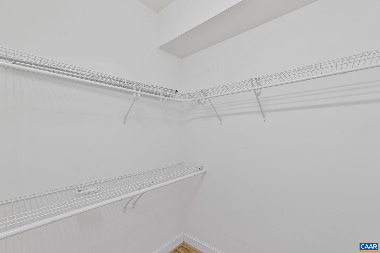 949 GLENWOOD STATION LN #202, CHARLOTTESVILLE, Virginia 22901, 3 Bedrooms Bedrooms, ,3 BathroomsBathrooms,Residential,For sale,949 GLENWOOD STATION LN #202,673078 MLS # 673078