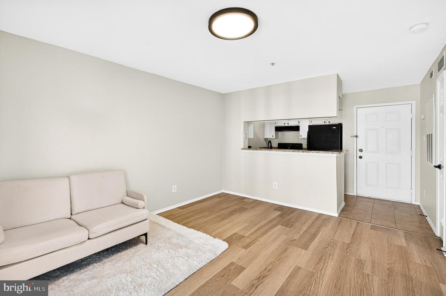 3313 WYNDHAM CIR #3210, ALEXANDRIA, Virginia 22302, 1 Bedroom Bedrooms, ,1 BathroomBathrooms,Residential,For sale,3313 WYNDHAM CIR #3210,VAAX2053904 MLS # VAAX2053904