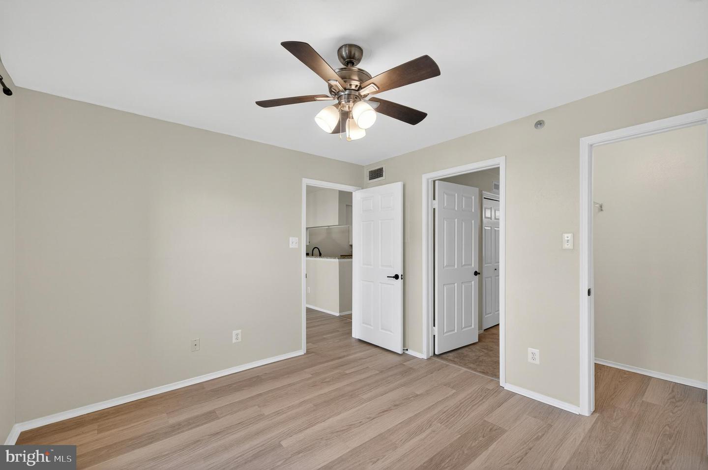 3313 WYNDHAM CIR #3210, ALEXANDRIA, Virginia 22302, 1 Bedroom Bedrooms, ,1 BathroomBathrooms,Residential,For sale,3313 WYNDHAM CIR #3210,VAAX2053904 MLS # VAAX2053904