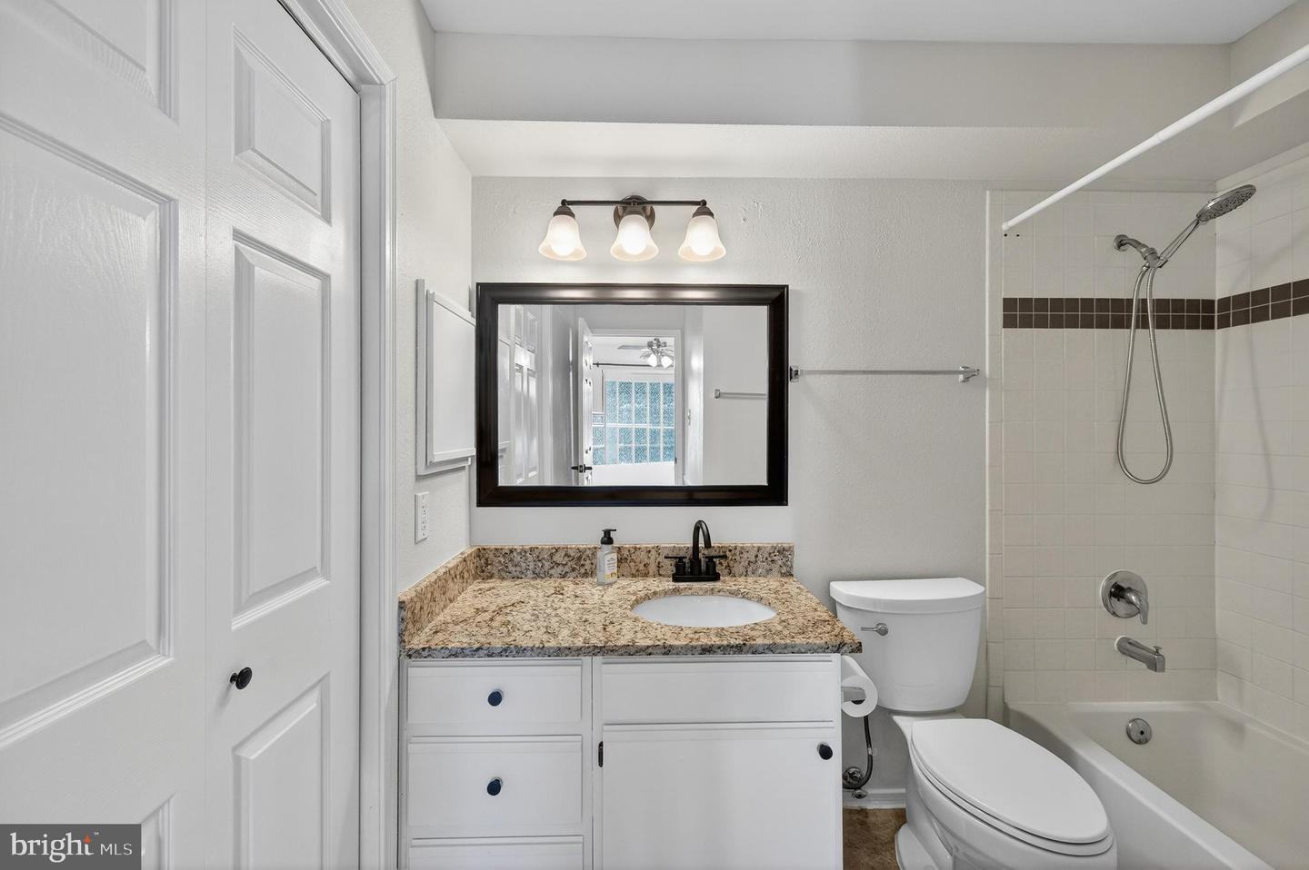 3313 WYNDHAM CIR #3210, ALEXANDRIA, Virginia 22302, 1 Bedroom Bedrooms, ,1 BathroomBathrooms,Residential,For sale,3313 WYNDHAM CIR #3210,VAAX2053904 MLS # VAAX2053904