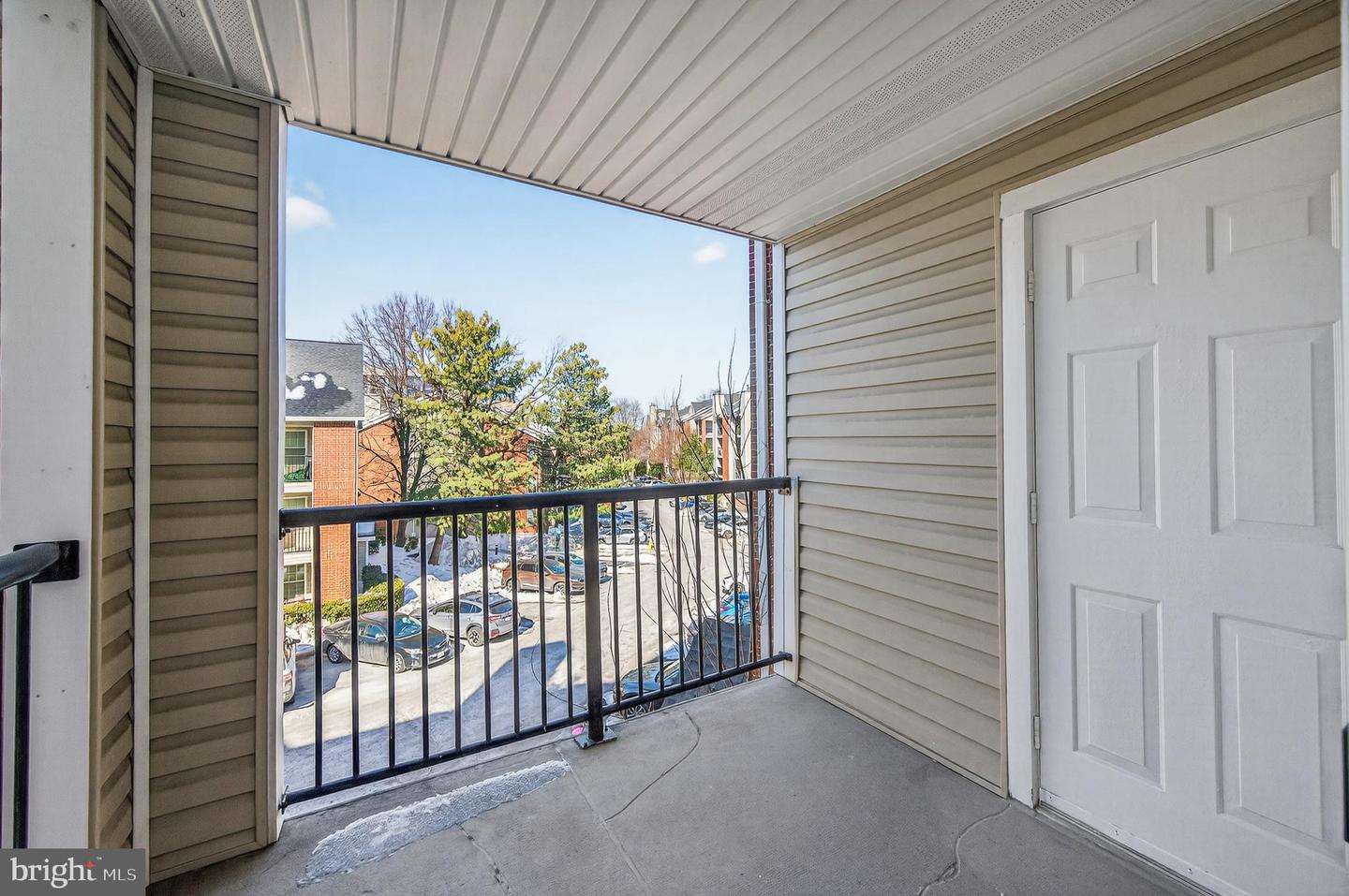 3313 WYNDHAM CIR #3210, ALEXANDRIA, Virginia 22302, 1 Bedroom Bedrooms, ,1 BathroomBathrooms,Residential,For sale,3313 WYNDHAM CIR #3210,VAAX2053904 MLS # VAAX2053904