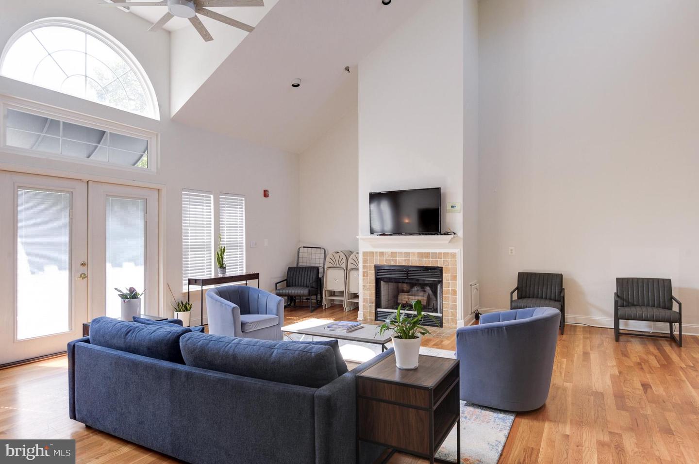 3313 WYNDHAM CIR #3210, ALEXANDRIA, Virginia 22302, 1 Bedroom Bedrooms, ,1 BathroomBathrooms,Residential,For sale,3313 WYNDHAM CIR #3210,VAAX2053904 MLS # VAAX2053904