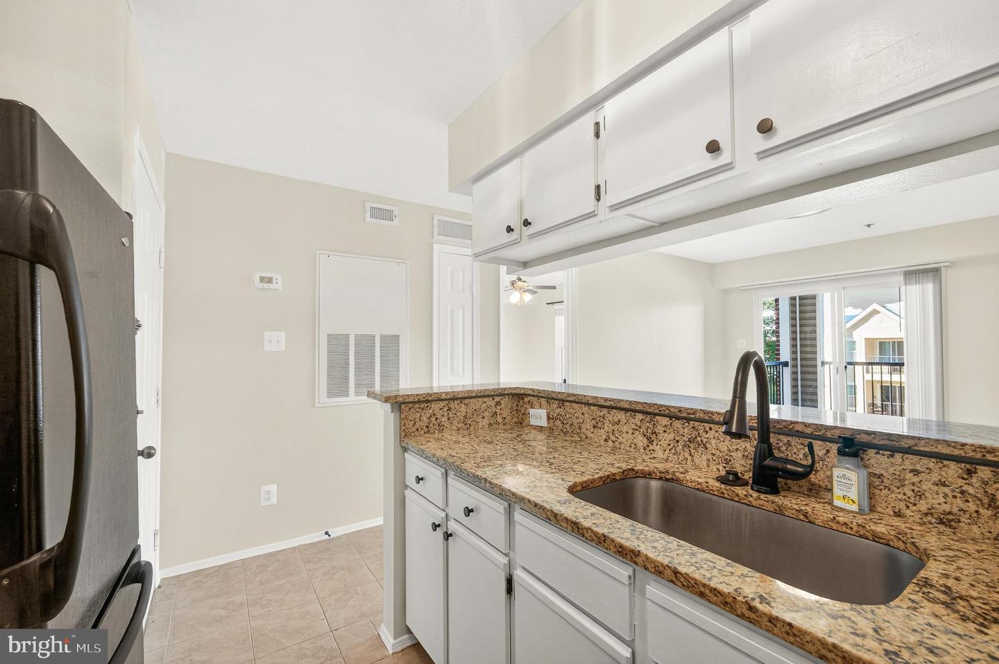 3313 WYNDHAM CIR #3210, ALEXANDRIA, Virginia 22302, 1 Bedroom Bedrooms, ,1 BathroomBathrooms,Residential,For sale,3313 WYNDHAM CIR #3210,VAAX2053904 MLS # VAAX2053904