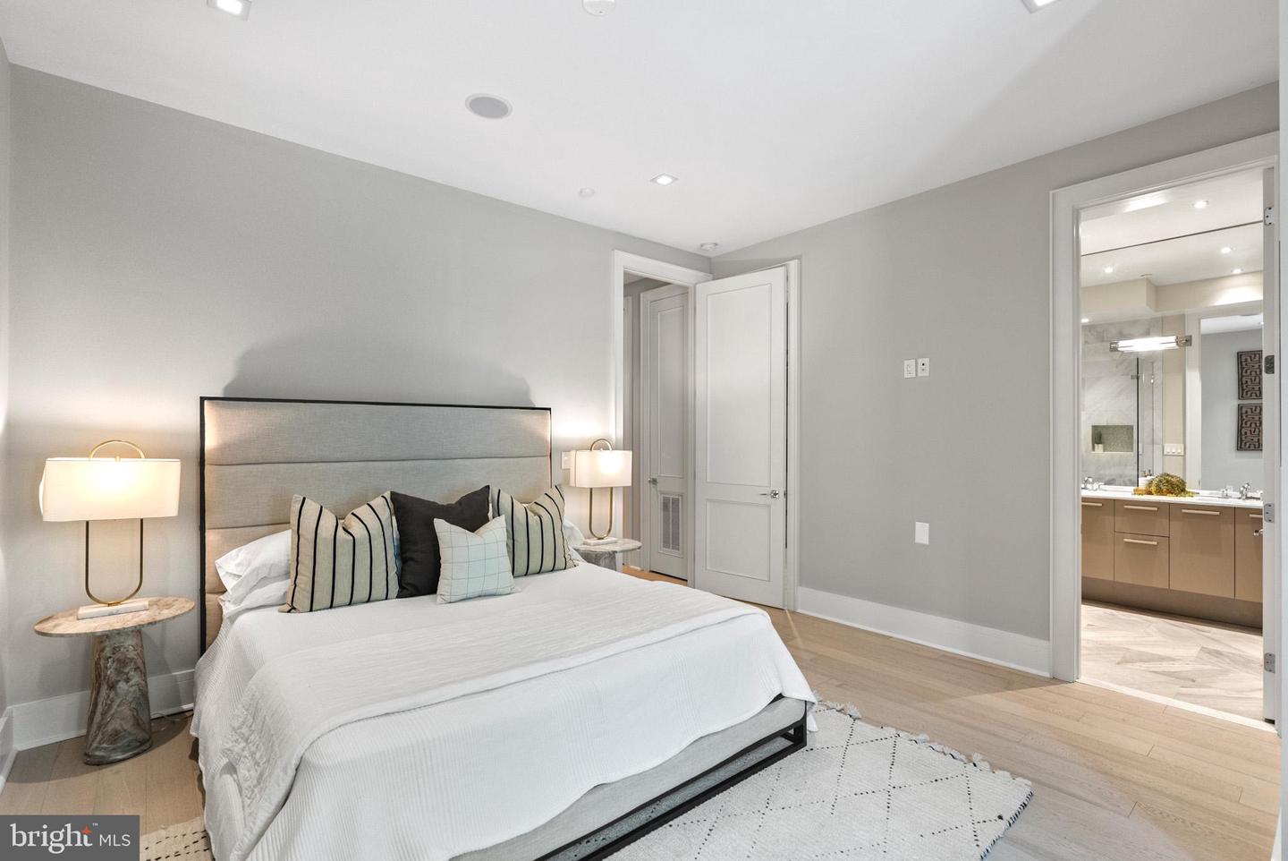 1310 Q ST NW #4, WASHINGTON, District Of Columbia 20009, 3 Bedrooms Bedrooms, ,2 BathroomsBathrooms,Residential,For sale,1310 Q ST NW #4,DCDC2245118 MLS # DCDC2245118