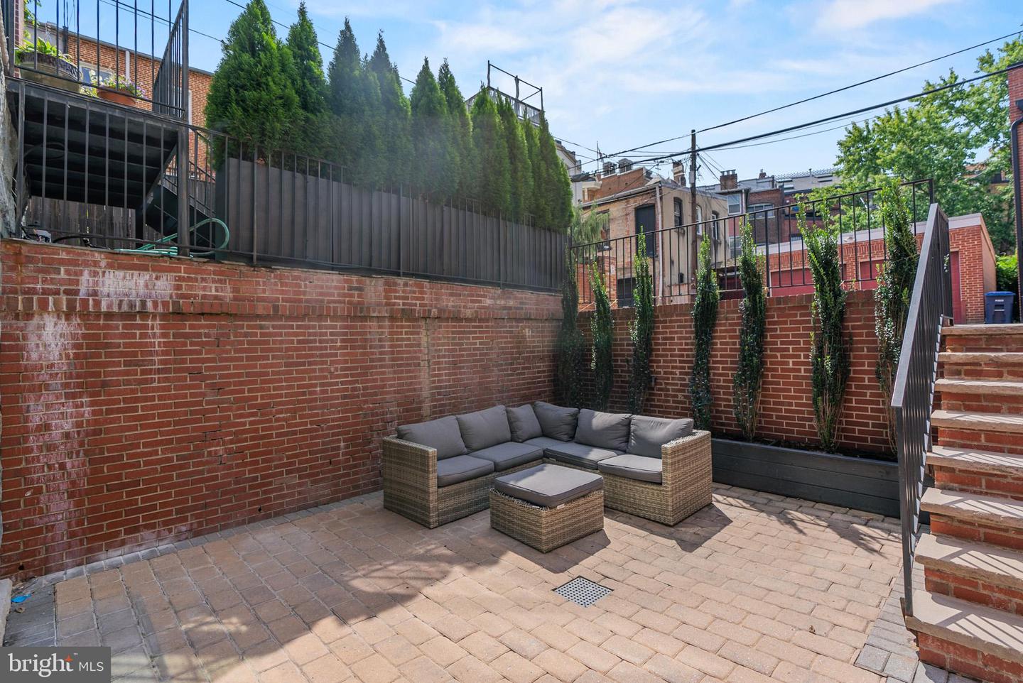 1310 Q ST NW #4, WASHINGTON, District Of Columbia 20009, 3 Bedrooms Bedrooms, ,2 BathroomsBathrooms,Residential,For sale,1310 Q ST NW #4,DCDC2245118 MLS # DCDC2245118