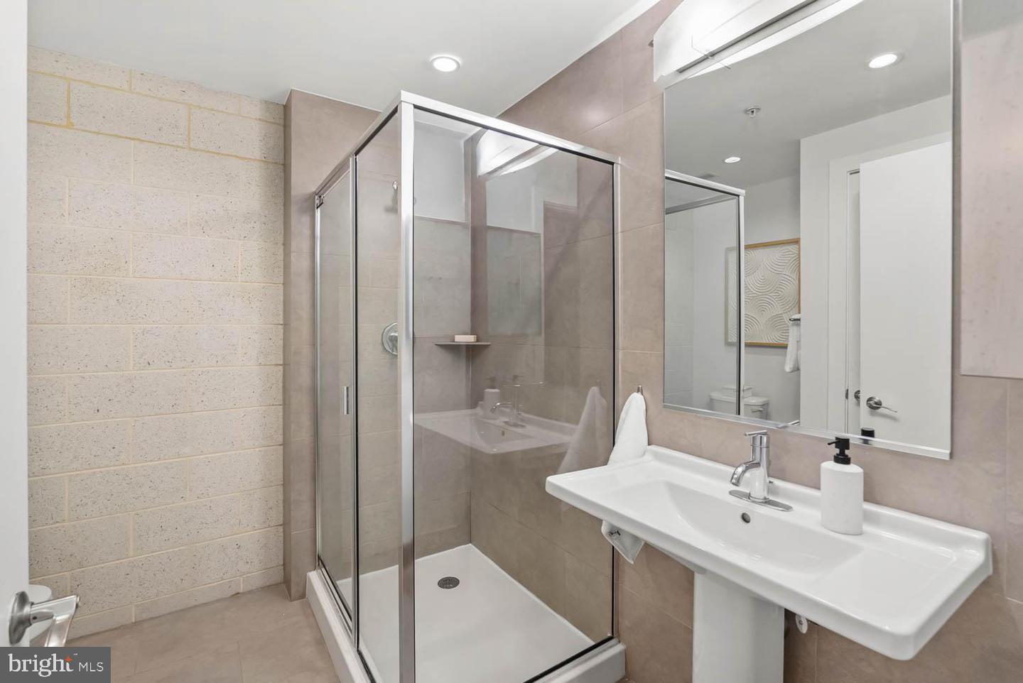 1133 14TH ST NW #802, WASHINGTON, District Of Columbia 20005, 1 Bedroom Bedrooms, ,1 BathroomBathrooms,Residential,For sale,1133 14TH ST NW #802,DCDC2245120 MLS # DCDC2245120