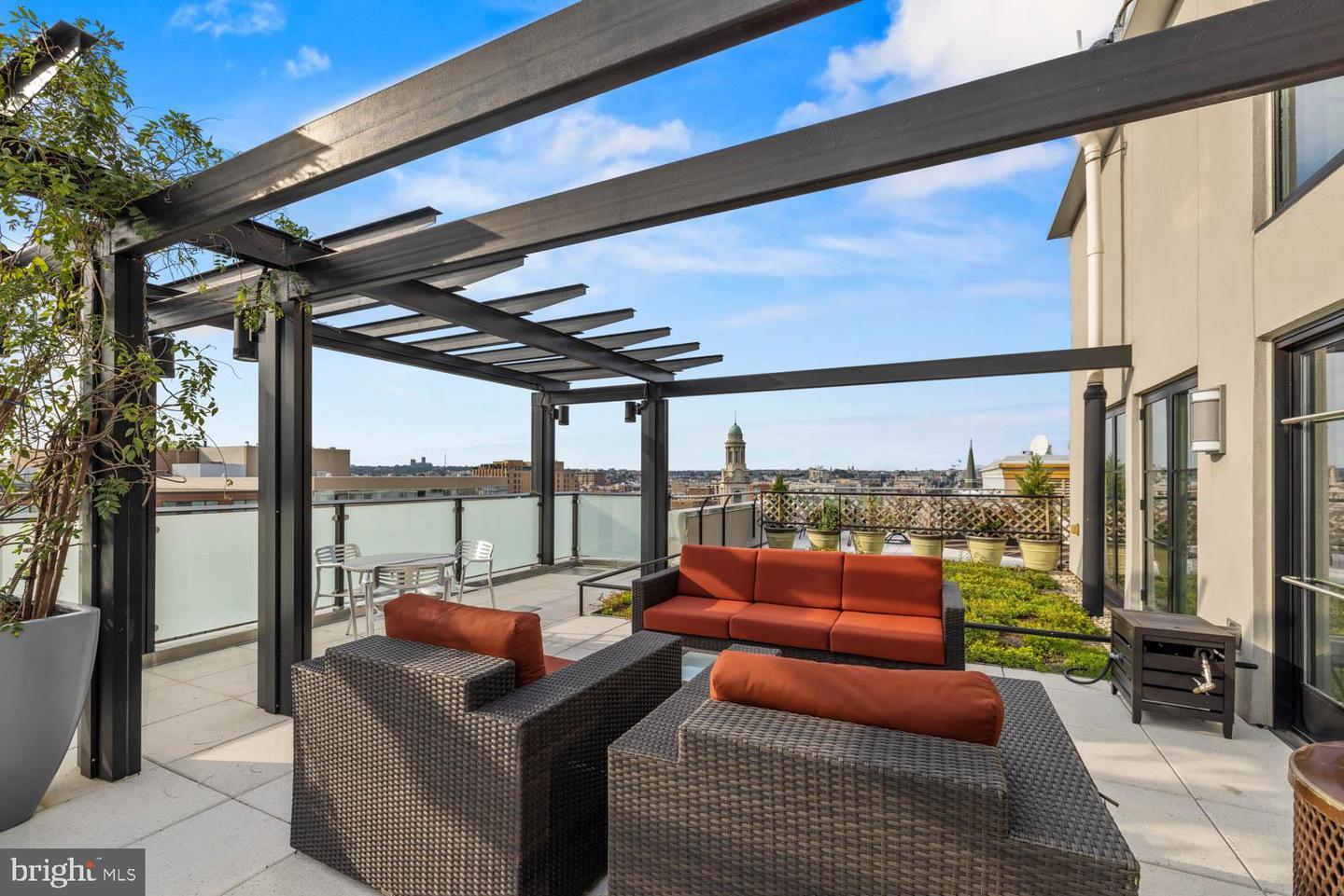 1133 14TH ST NW #802, WASHINGTON, District Of Columbia 20005, 1 Bedroom Bedrooms, ,1 BathroomBathrooms,Residential,For sale,1133 14TH ST NW #802,DCDC2245120 MLS # DCDC2245120