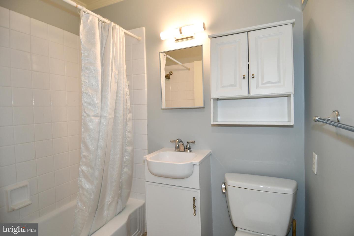 7336 LEE HWY #203, FALLS CHURCH, Virginia 22046, 2 Bedrooms Bedrooms, ,1 BathroomBathrooms,Residential,For sale,7336 LEE HWY #203,VAFX2289614 MLS # VAFX2289614