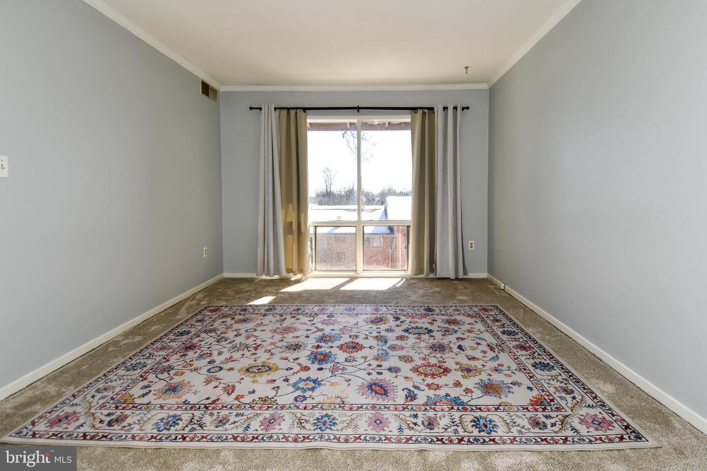 7336 LEE HWY #203, FALLS CHURCH, Virginia 22046, 2 Bedrooms Bedrooms, ,1 BathroomBathrooms,Residential,For sale,7336 LEE HWY #203,VAFX2289614 MLS # VAFX2289614