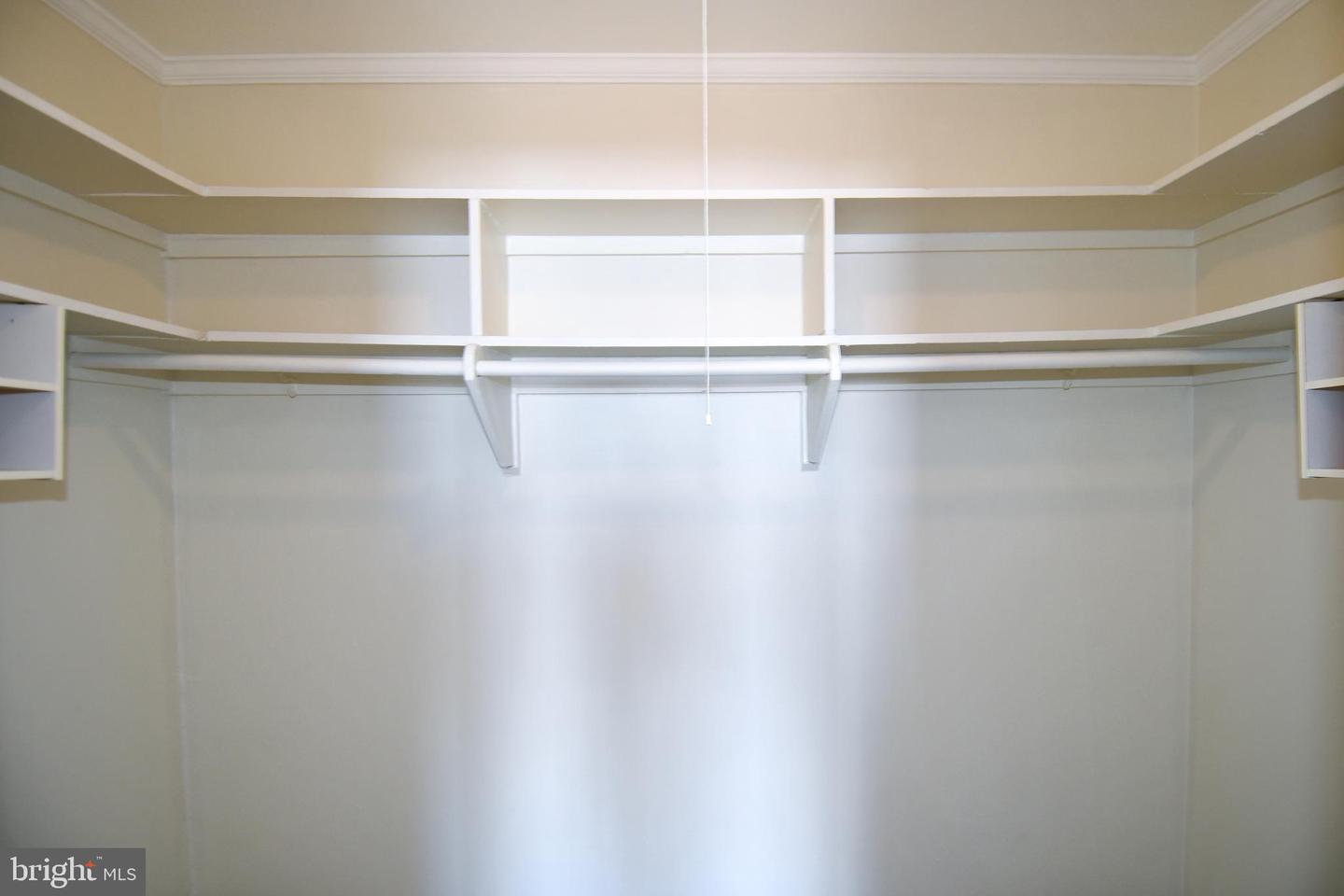 7336 LEE HWY #203, FALLS CHURCH, Virginia 22046, 2 Bedrooms Bedrooms, ,1 BathroomBathrooms,Residential,For sale,7336 LEE HWY #203,VAFX2289614 MLS # VAFX2289614