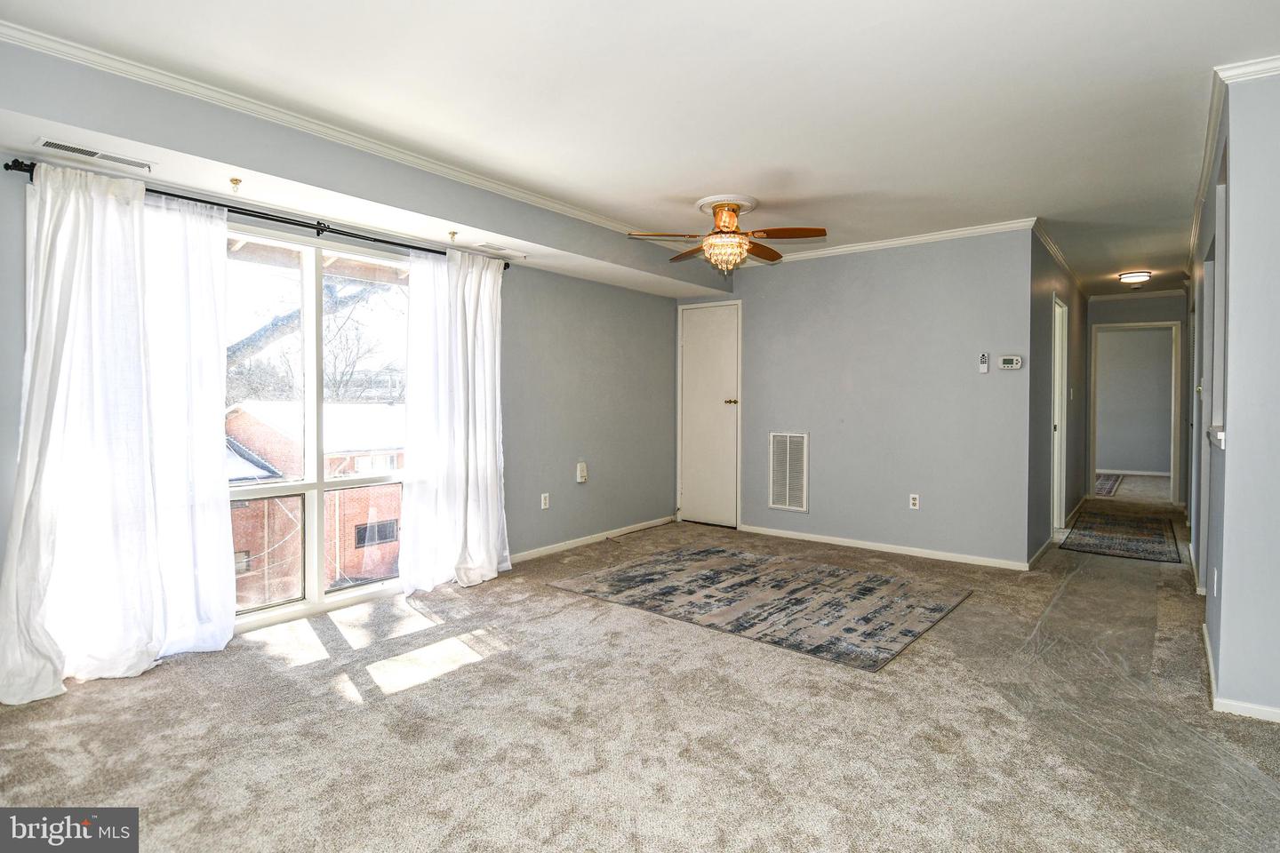 7336 LEE HWY #203, FALLS CHURCH, Virginia 22046, 2 Bedrooms Bedrooms, ,1 BathroomBathrooms,Residential,For sale,7336 LEE HWY #203,VAFX2289614 MLS # VAFX2289614