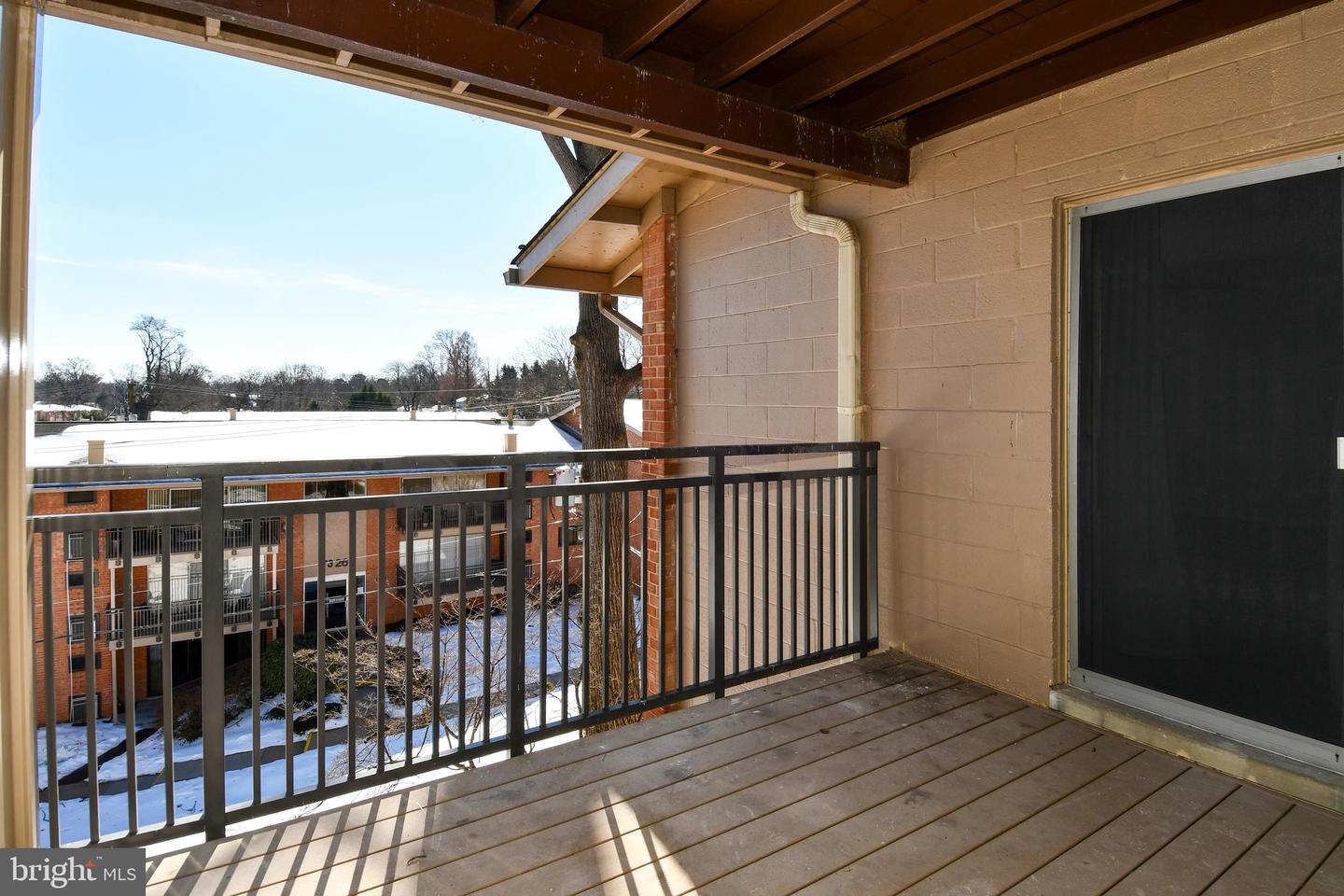 7336 LEE HWY #203, FALLS CHURCH, Virginia 22046, 2 Bedrooms Bedrooms, ,1 BathroomBathrooms,Residential,For sale,7336 LEE HWY #203,VAFX2289614 MLS # VAFX2289614