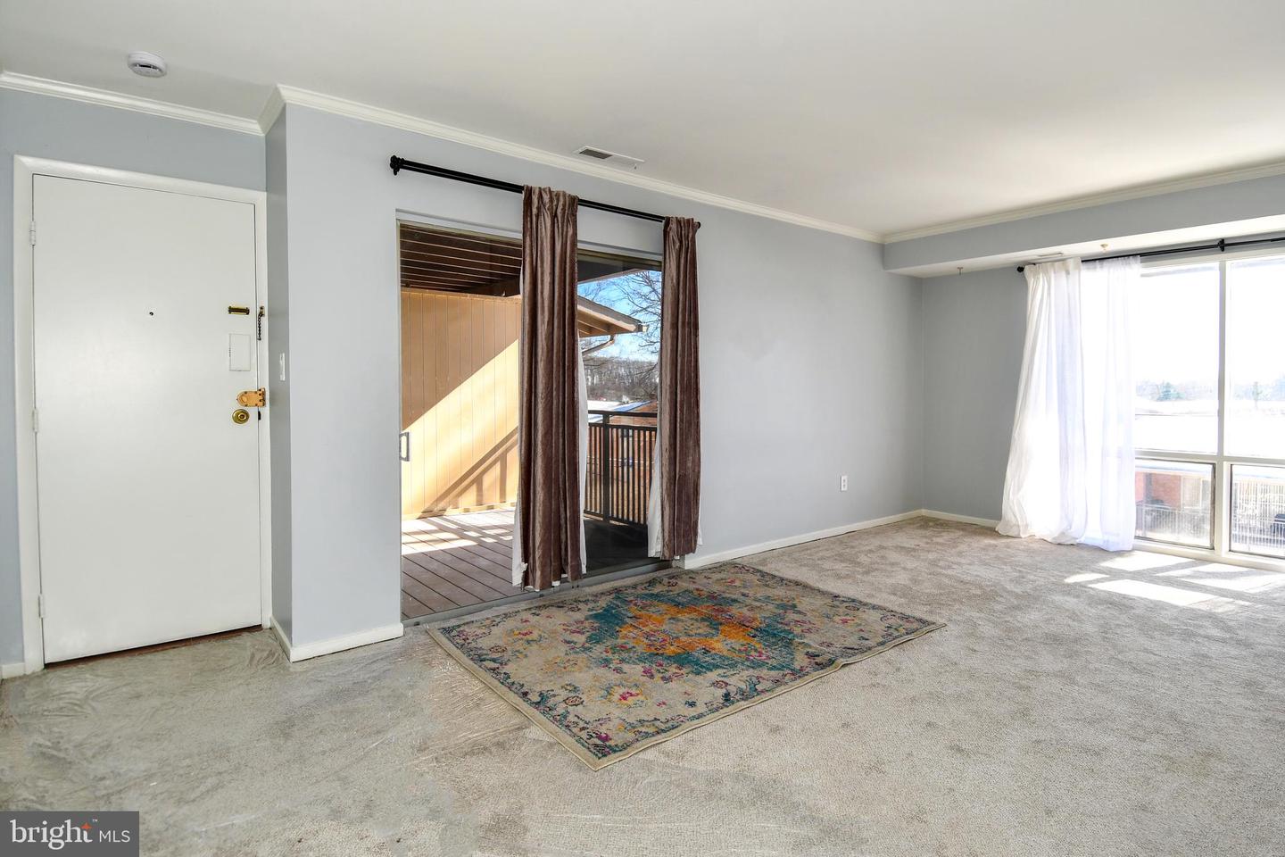 7336 LEE HWY #203, FALLS CHURCH, Virginia 22046, 2 Bedrooms Bedrooms, ,1 BathroomBathrooms,Residential,For sale,7336 LEE HWY #203,VAFX2289614 MLS # VAFX2289614