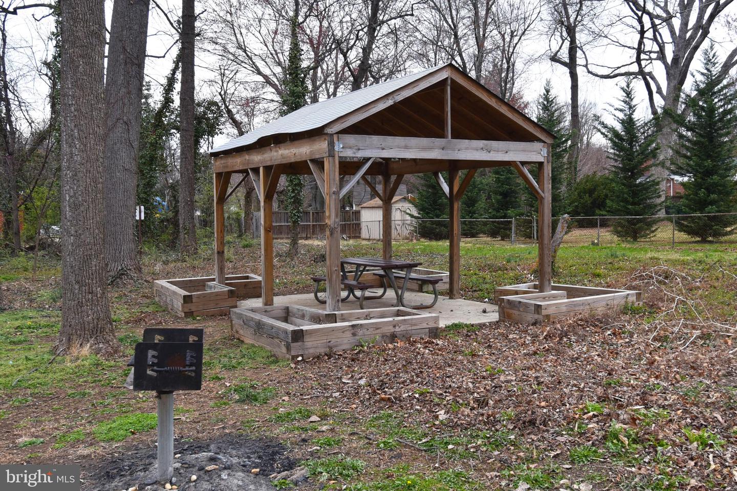 7336 LEE HWY #203, FALLS CHURCH, Virginia 22046, 2 Bedrooms Bedrooms, ,1 BathroomBathrooms,Residential,For sale,7336 LEE HWY #203,VAFX2289614 MLS # VAFX2289614