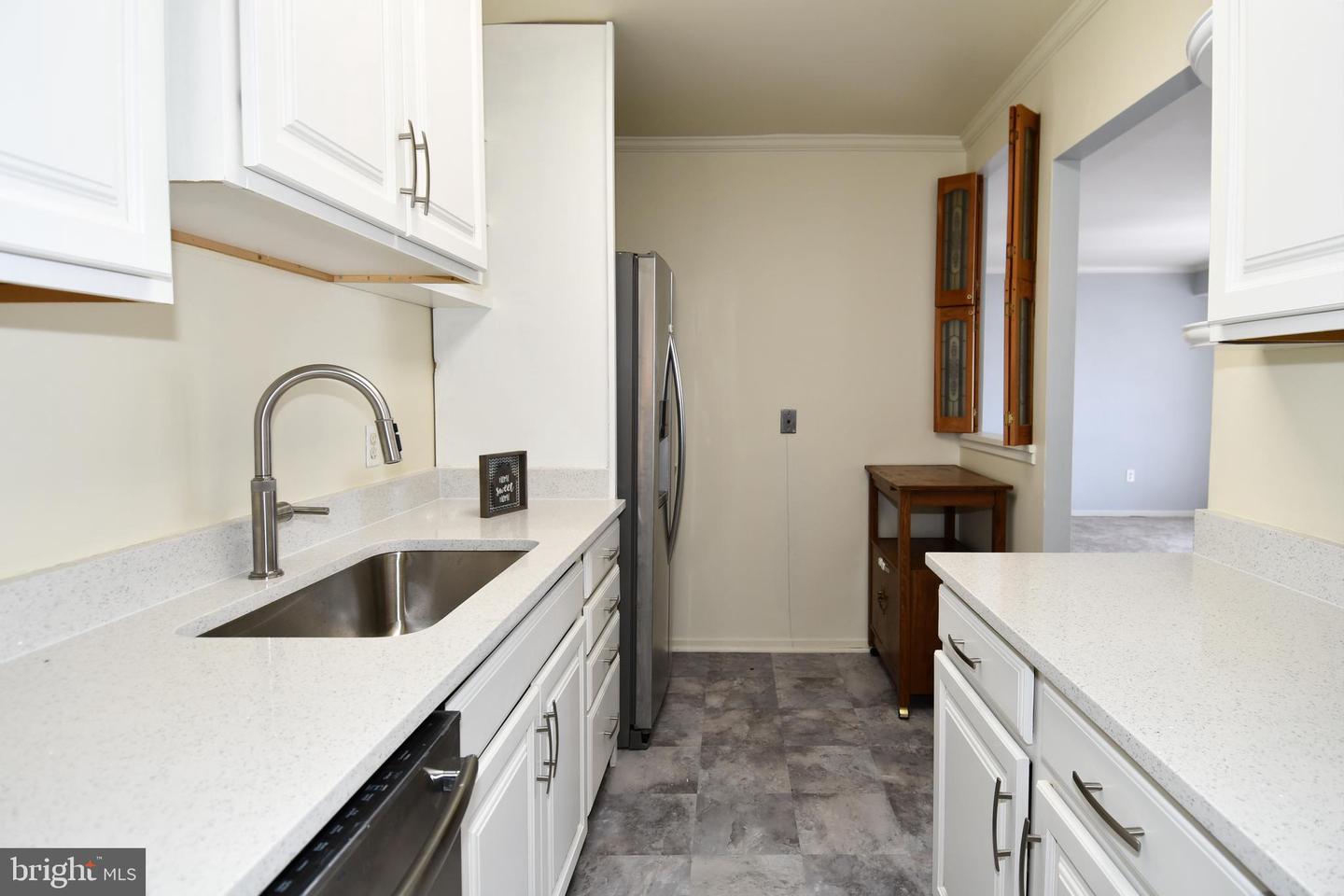 7336 LEE HWY #203, FALLS CHURCH, Virginia 22046, 2 Bedrooms Bedrooms, ,1 BathroomBathrooms,Residential,For sale,7336 LEE HWY #203,VAFX2289614 MLS # VAFX2289614