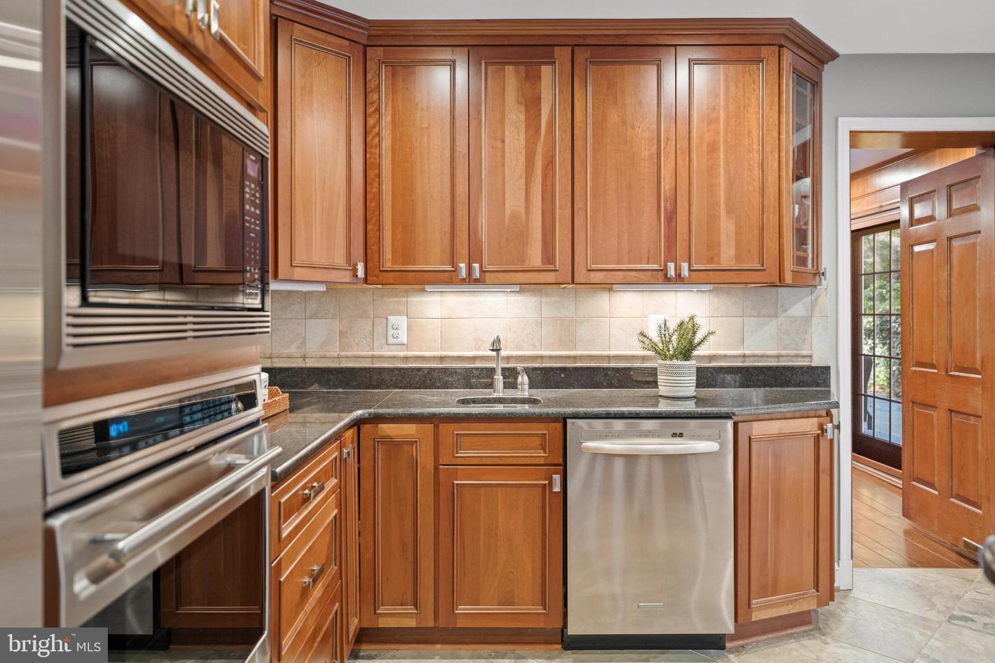 6710 WEMBERLY WAY, MCLEAN, Virginia 22101, 5 Bedrooms Bedrooms, 18 Rooms Rooms,4 BathroomsBathrooms,Residential,For sale,6710 WEMBERLY WAY,VAFX2289618 MLS # VAFX2289618