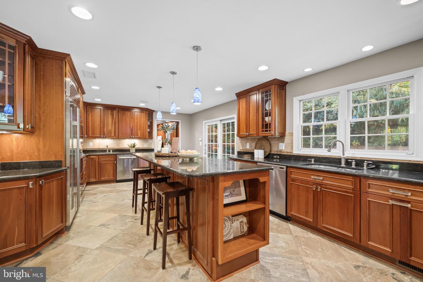 6710 WEMBERLY WAY, MCLEAN, Virginia 22101, 5 Bedrooms Bedrooms, 18 Rooms Rooms,4 BathroomsBathrooms,Residential,For sale,6710 WEMBERLY WAY,VAFX2289618 MLS # VAFX2289618