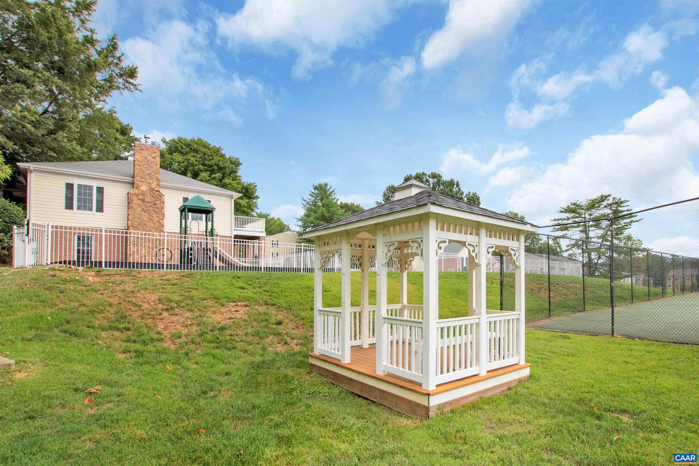 1264 VILLA LN #C, CHARLOTTESVILLE, Virginia 22903, 2 Bedrooms Bedrooms, ,2 BathroomsBathrooms,Residential,For sale,1264 VILLA LN #C,673111 MLS # 673111