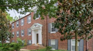 402 COMMONWEALTH AVE #206, ALEXANDRIA, Virginia 22301, 2 Bedrooms Bedrooms, ,1 BathroomBathrooms,Residential,For sale,402 COMMONWEALTH AVE #206,VAAX2053914 MLS # VAAX2053914