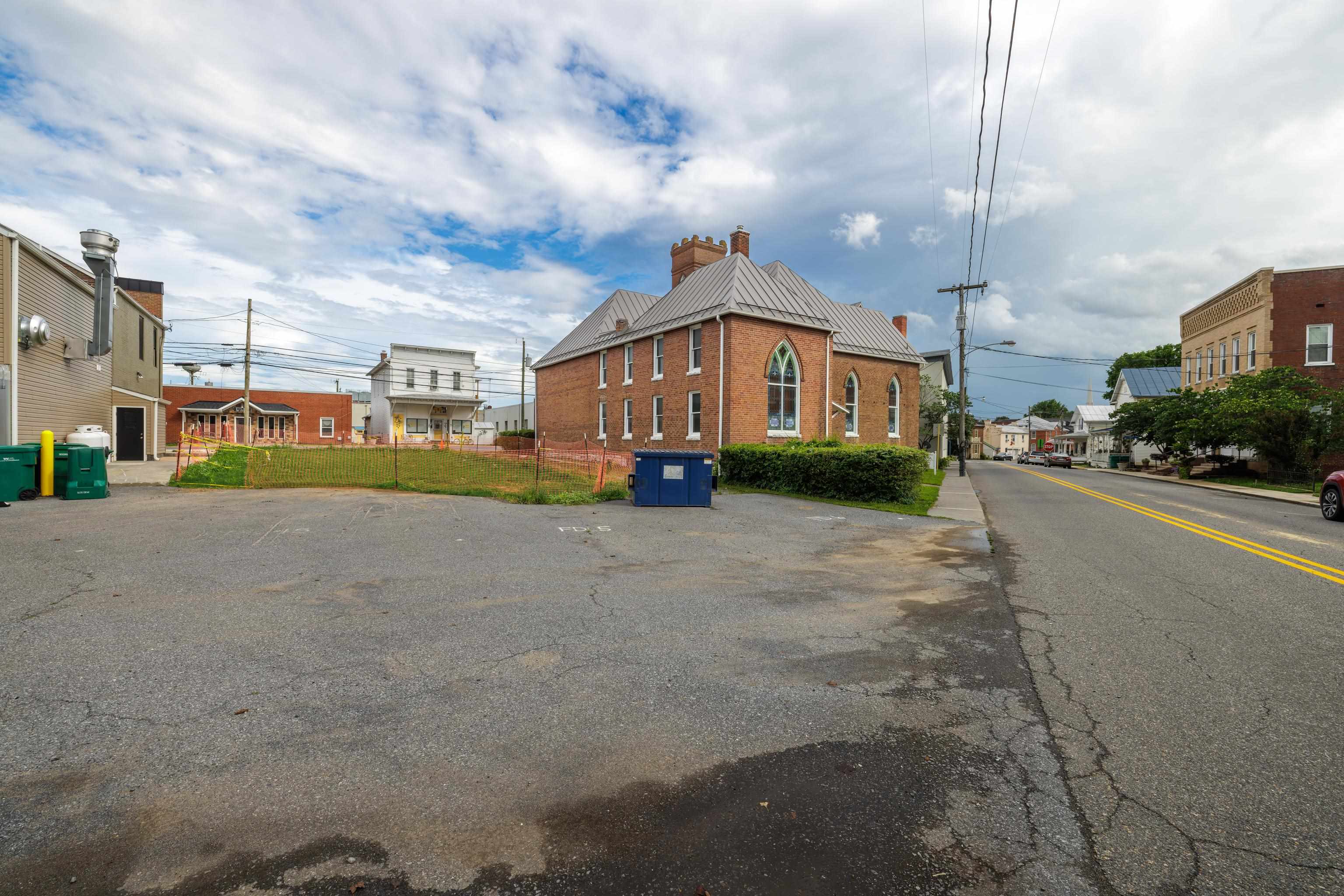 237 MAIN ST, DAYTON, Virginia 22821, ,Commercial,237 MAIN ST,673120 MLS # 673120