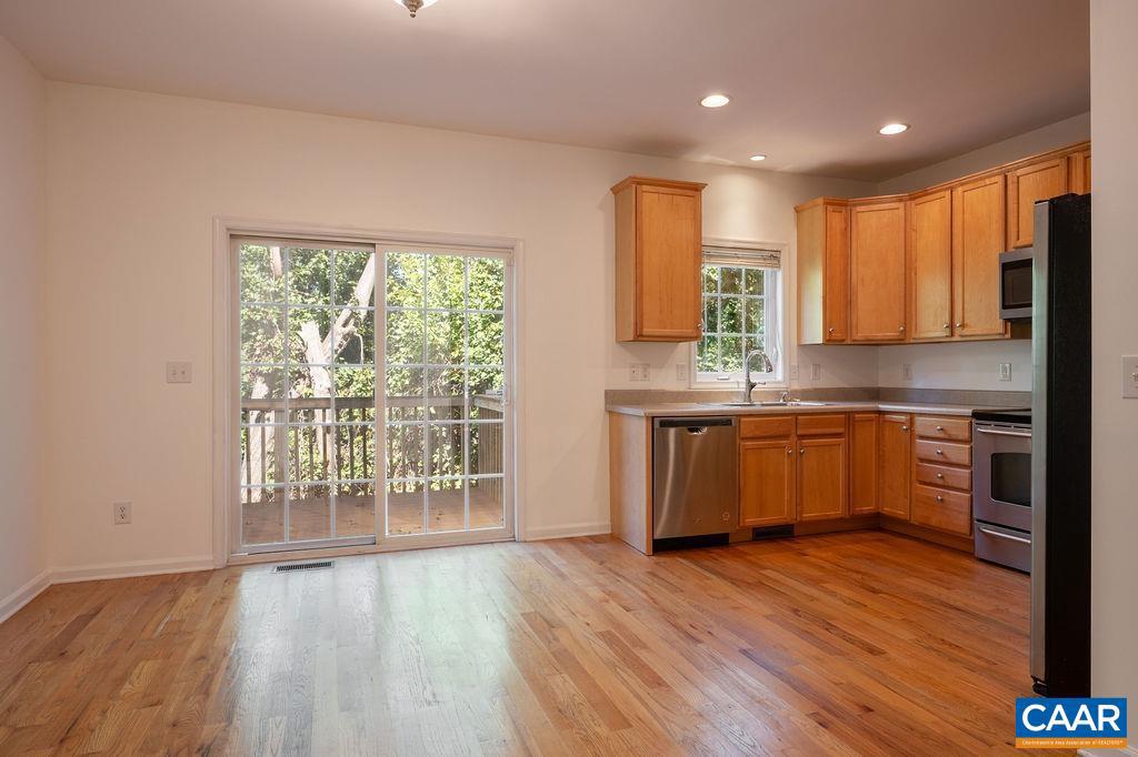 129 OLD FIFTH CIR, CHARLOTTESVILLE, Virginia 22903, 4 Bedrooms Bedrooms, ,2 BathroomsBathrooms,Residential,For sale,129 OLD FIFTH CIR,668533 MLS # 668533