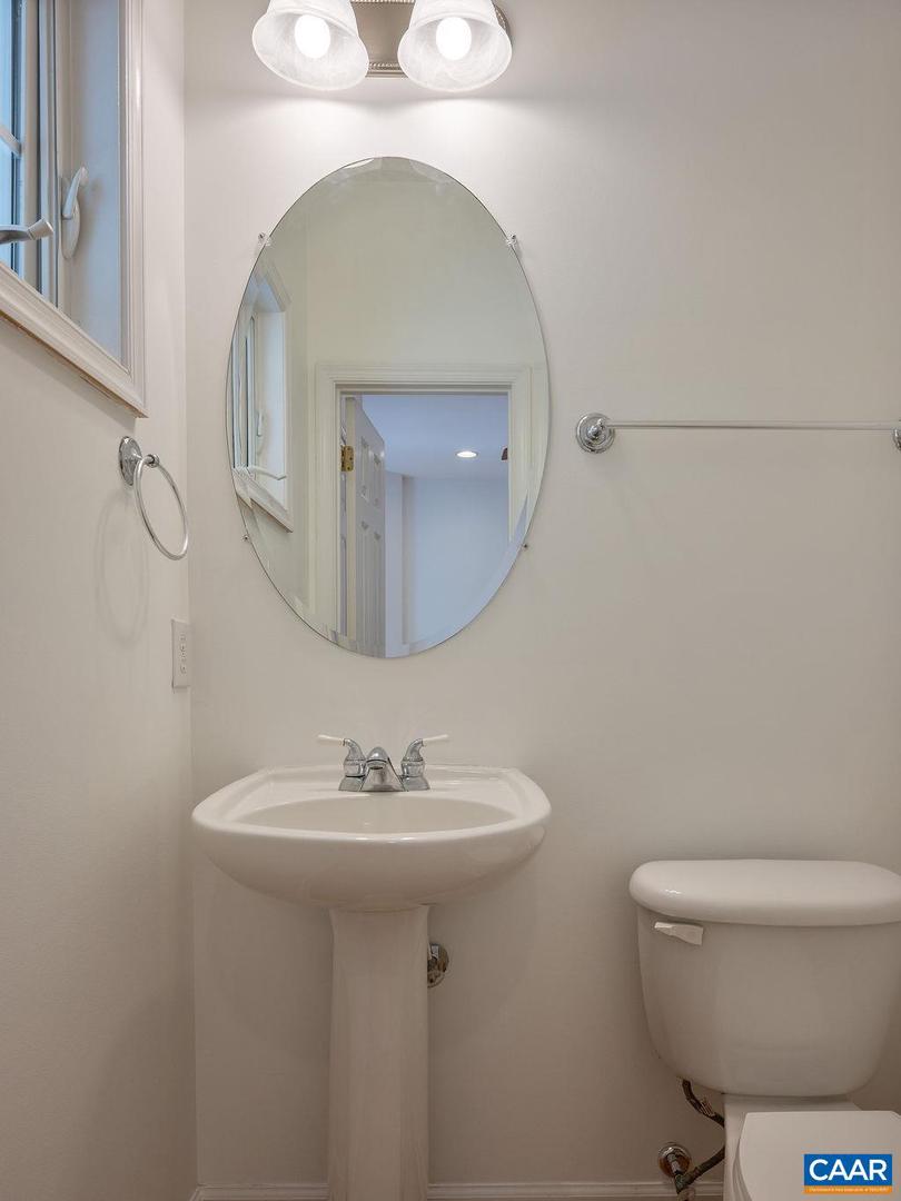 129 OLD FIFTH CIR, CHARLOTTESVILLE, Virginia 22903, 4 Bedrooms Bedrooms, ,2 BathroomsBathrooms,Residential,For sale,129 OLD FIFTH CIR,668533 MLS # 668533