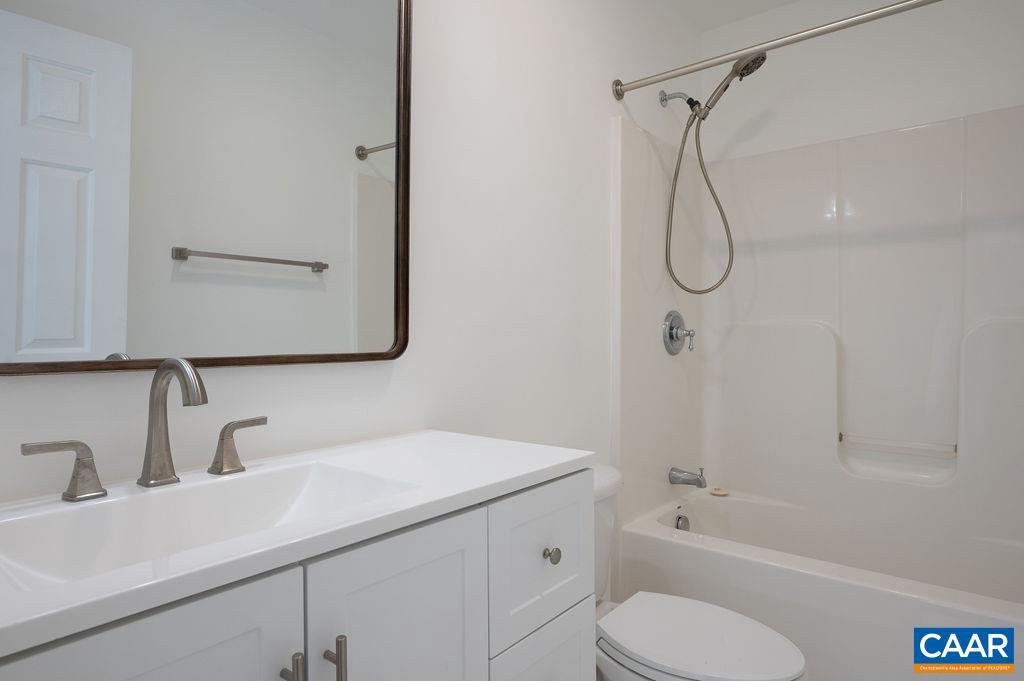 129 OLD FIFTH CIR, CHARLOTTESVILLE, Virginia 22903, 4 Bedrooms Bedrooms, ,2 BathroomsBathrooms,Residential,For sale,129 OLD FIFTH CIR,668533 MLS # 668533