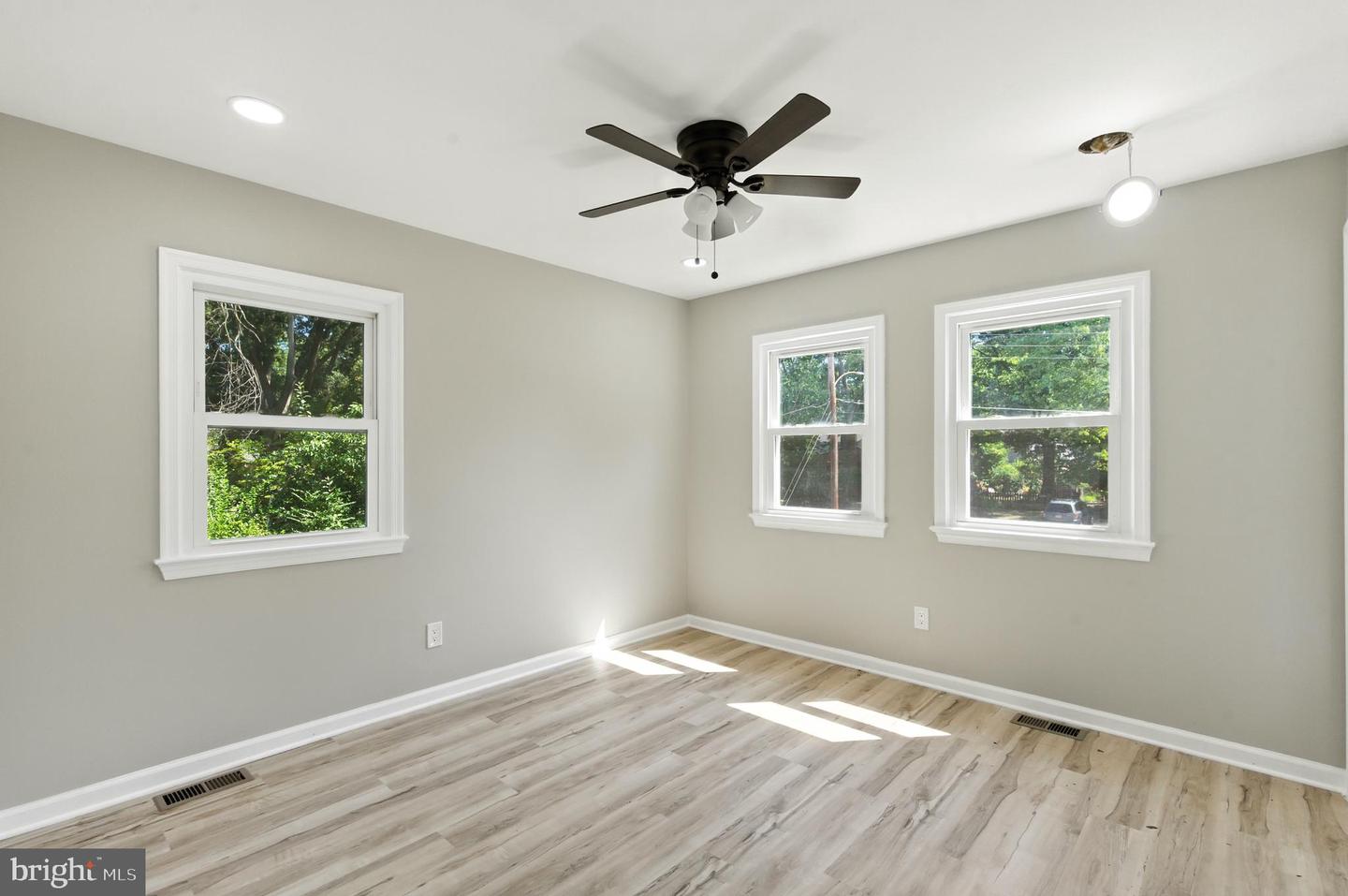 8602 CUSHMAN PL, ALEXANDRIA, Virginia 22308, 4 Bedrooms Bedrooms, ,3 BathroomsBathrooms,Residential,For sale,8602 CUSHMAN PL,VAFX2266324 MLS # VAFX2266324