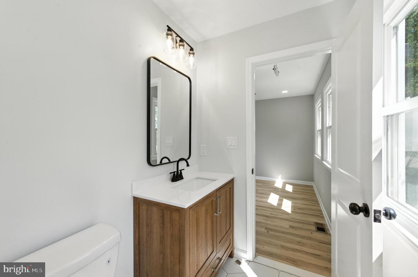 8602 CUSHMAN PL, ALEXANDRIA, Virginia 22308, 4 Bedrooms Bedrooms, ,3 BathroomsBathrooms,Residential,For sale,8602 CUSHMAN PL,VAFX2266324 MLS # VAFX2266324