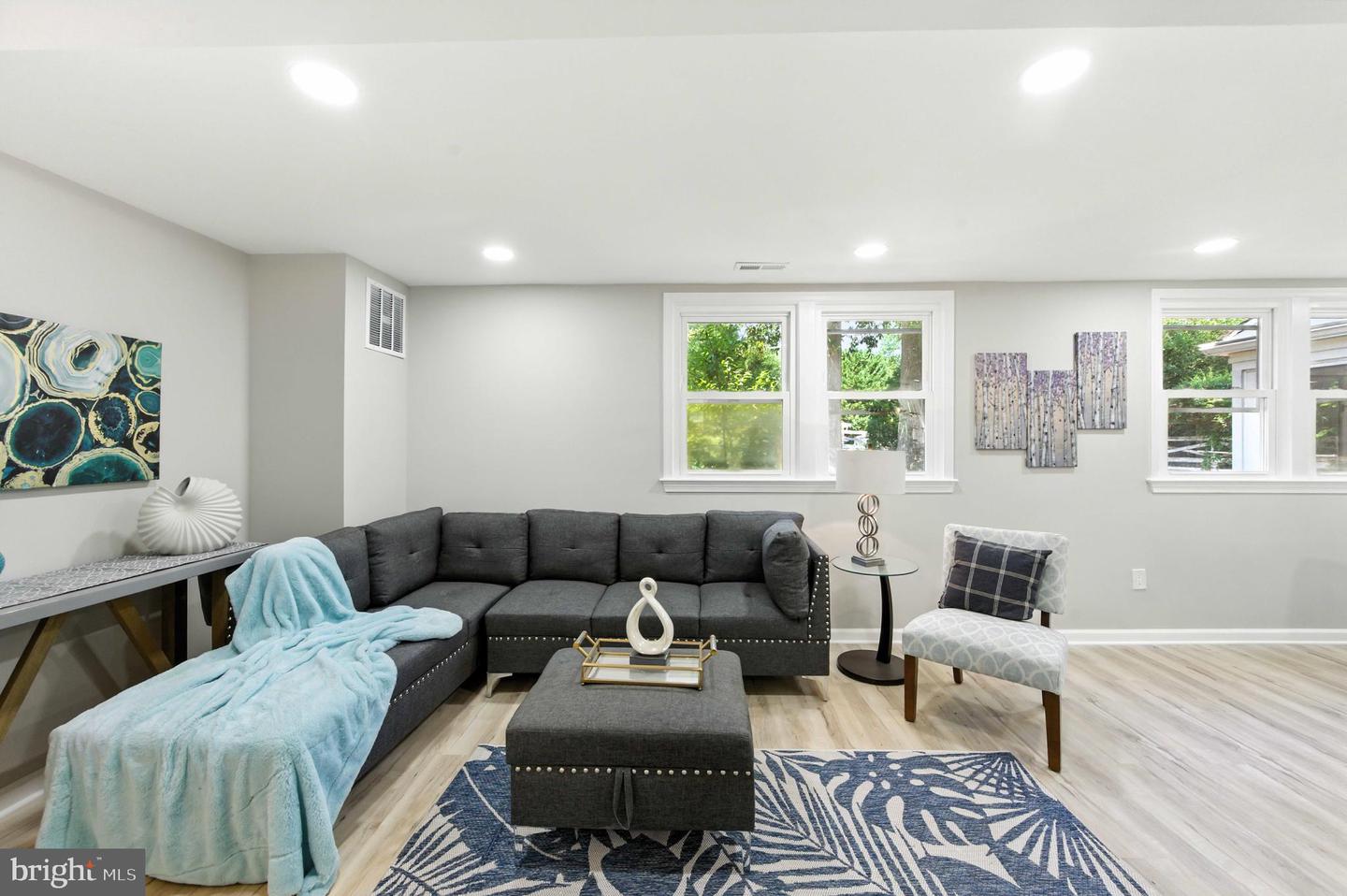 8602 CUSHMAN PL, ALEXANDRIA, Virginia 22308, 4 Bedrooms Bedrooms, ,3 BathroomsBathrooms,Residential,For sale,8602 CUSHMAN PL,VAFX2266324 MLS # VAFX2266324