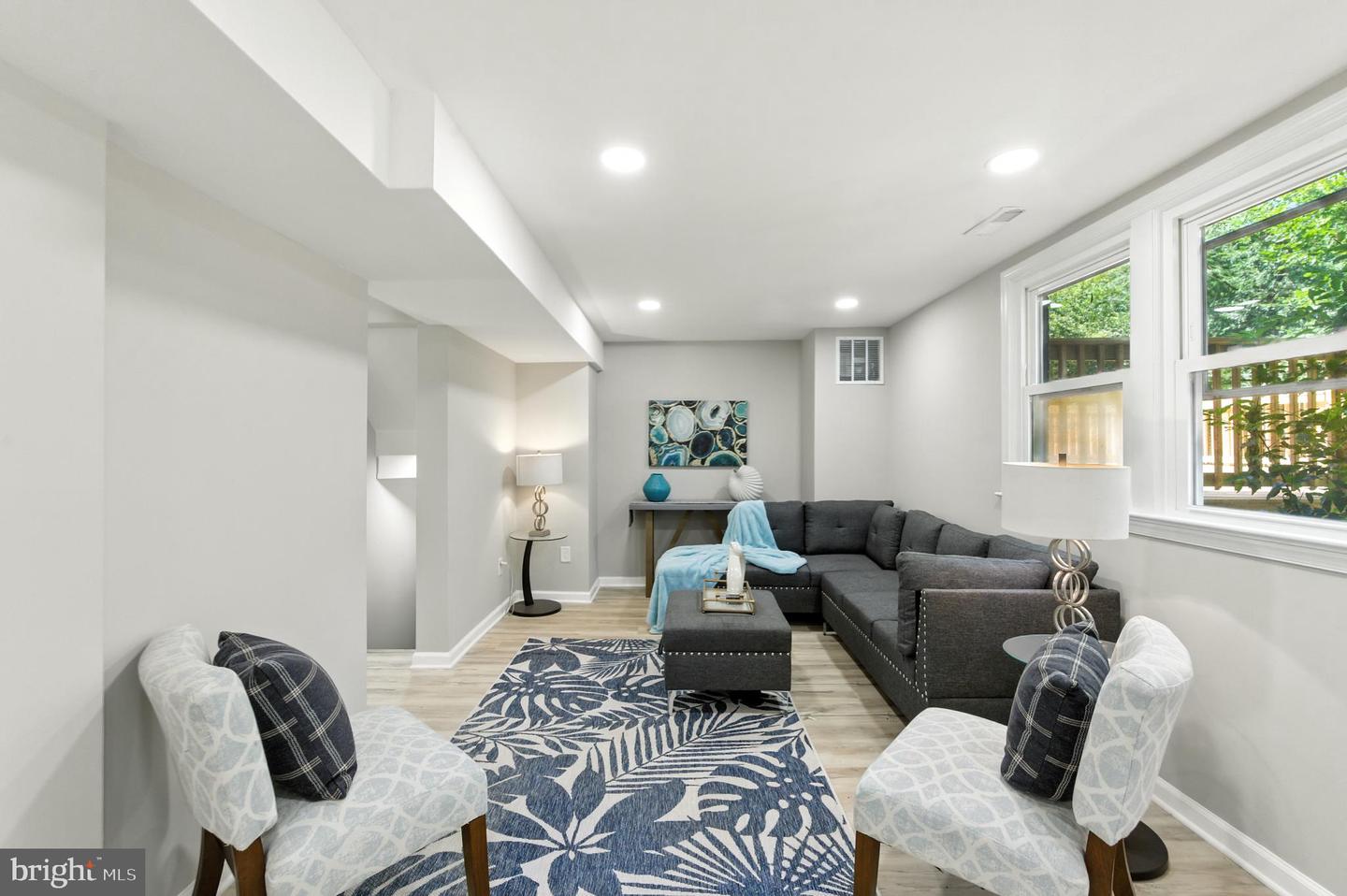 8602 CUSHMAN PL, ALEXANDRIA, Virginia 22308, 4 Bedrooms Bedrooms, ,3 BathroomsBathrooms,Residential,For sale,8602 CUSHMAN PL,VAFX2266324 MLS # VAFX2266324