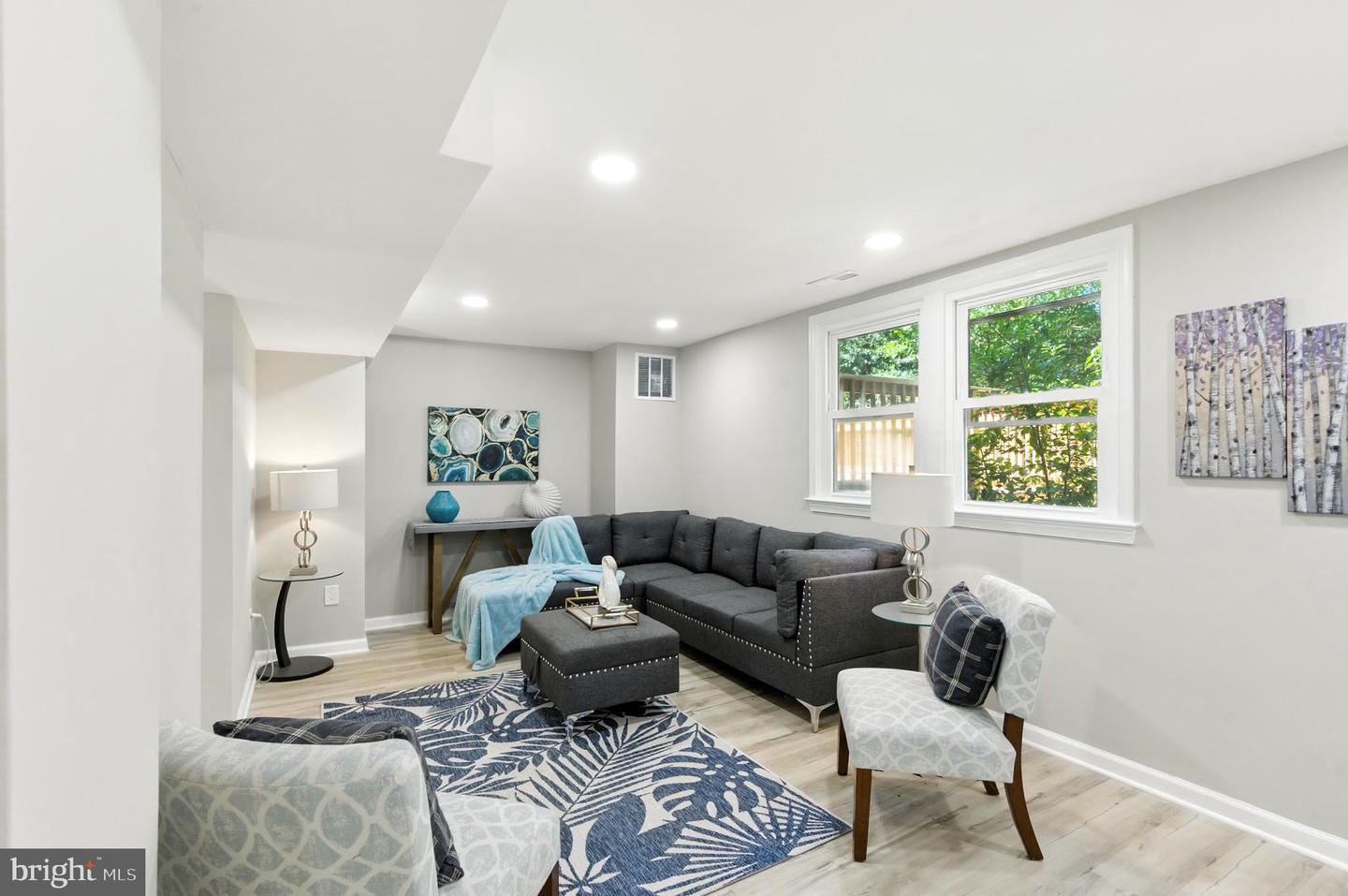 8602 CUSHMAN PL, ALEXANDRIA, Virginia 22308, 4 Bedrooms Bedrooms, ,3 BathroomsBathrooms,Residential,For sale,8602 CUSHMAN PL,VAFX2266324 MLS # VAFX2266324